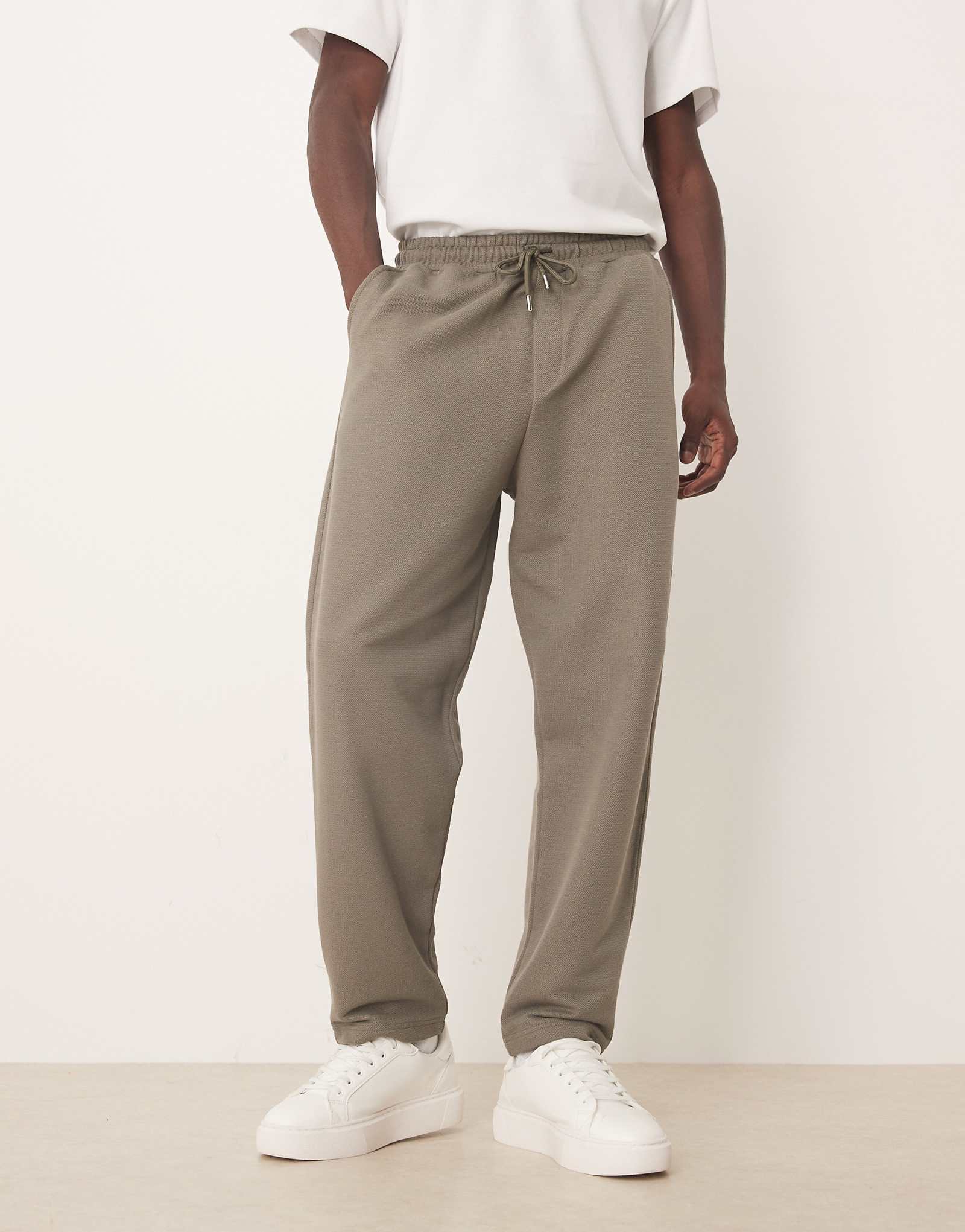 ASOS DESIGN khaki 8890₽