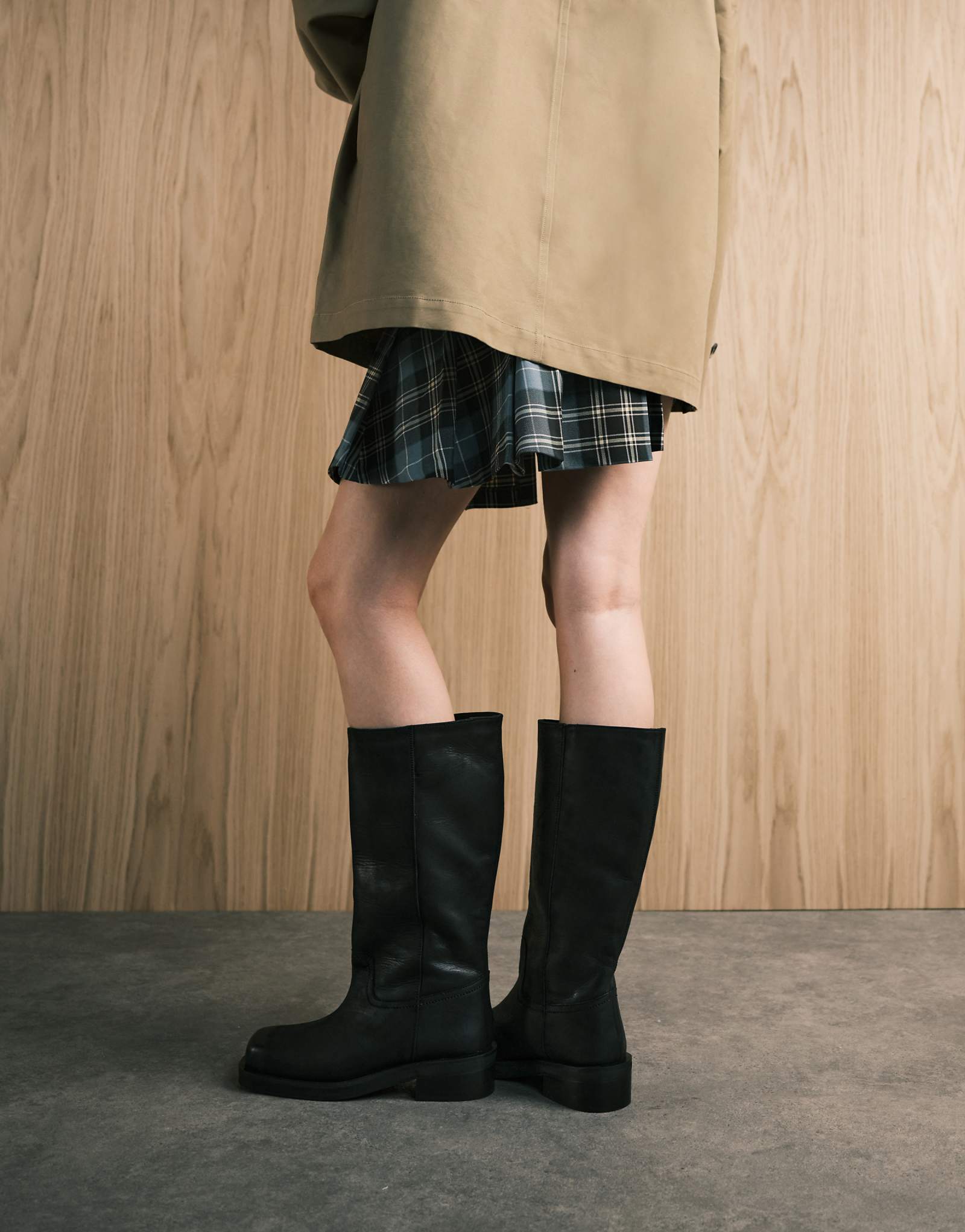 Cynthia leather trucker ASOS black 32990₽