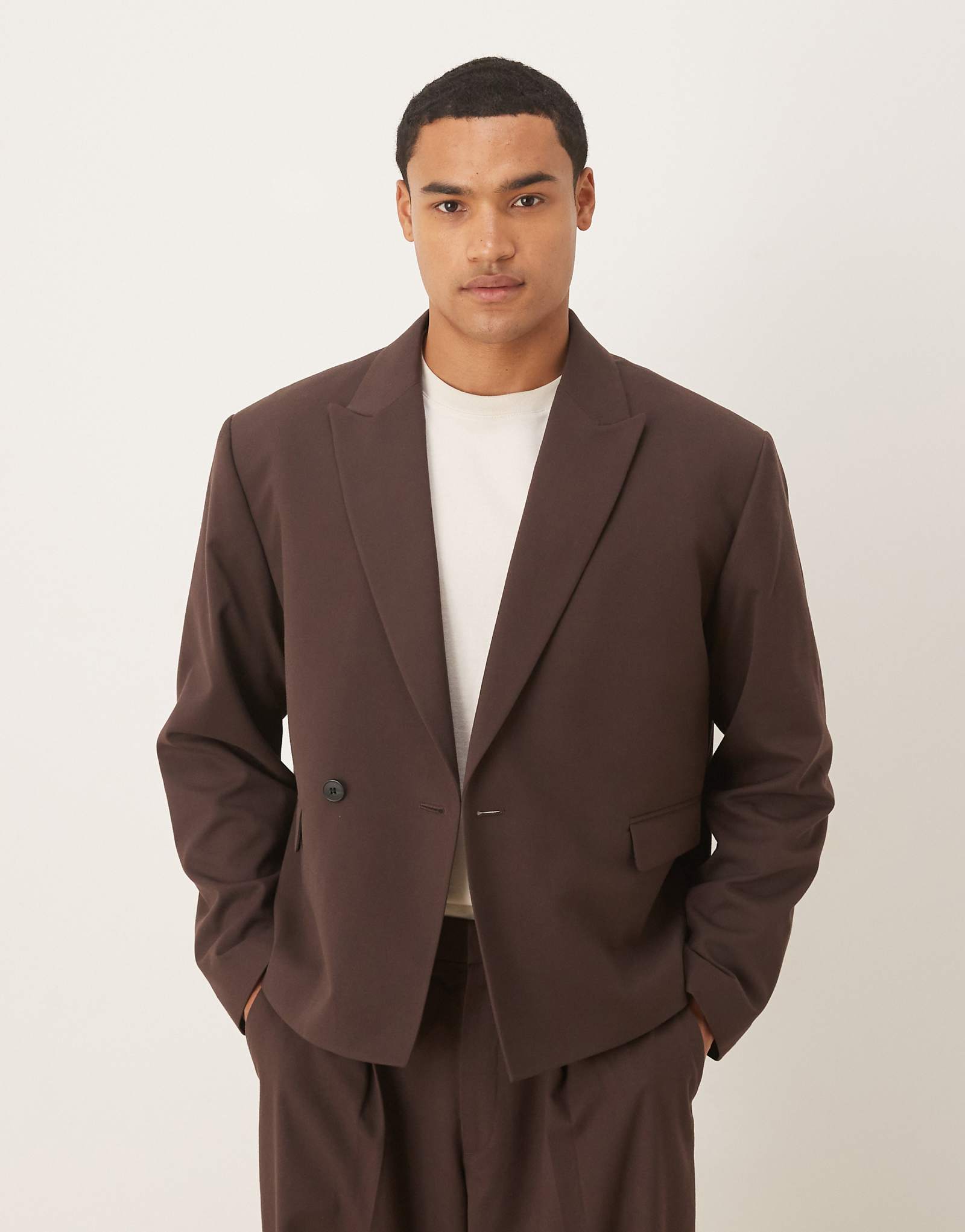 ASOS DESIGN brown 32390₽