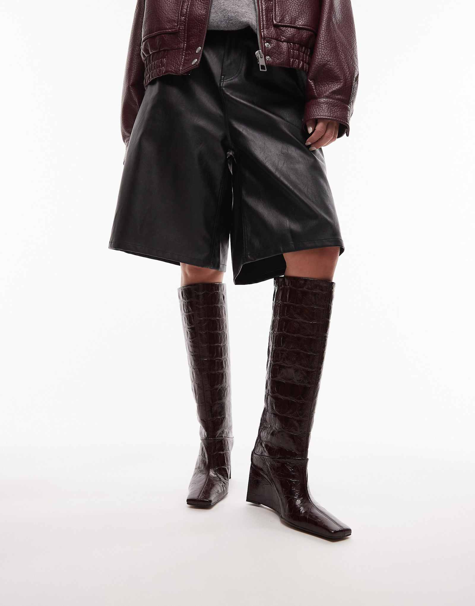 Clarissa - ASOS DESIGN burgundy leather 28090₽