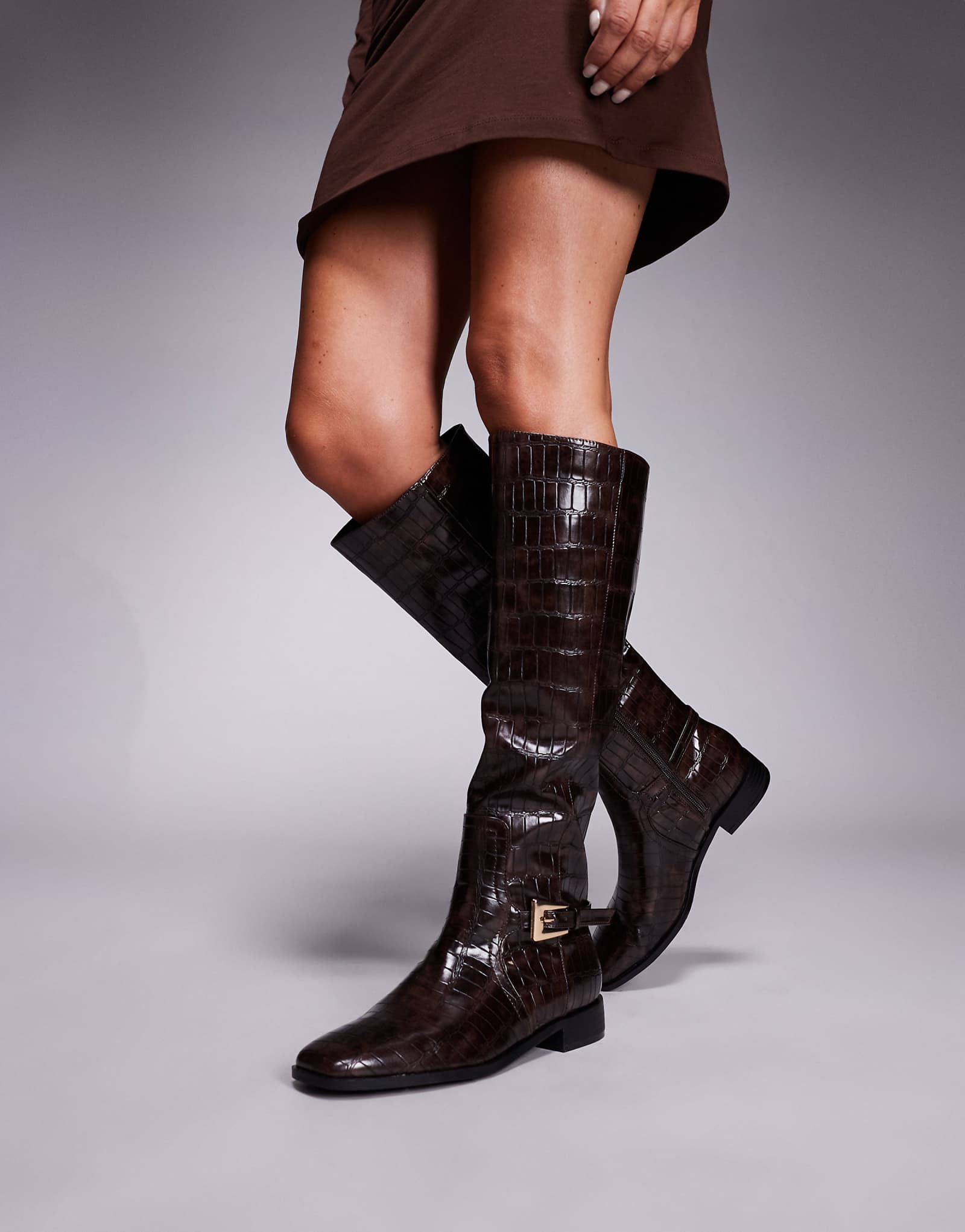Public Desire Mackie brown 9390₽