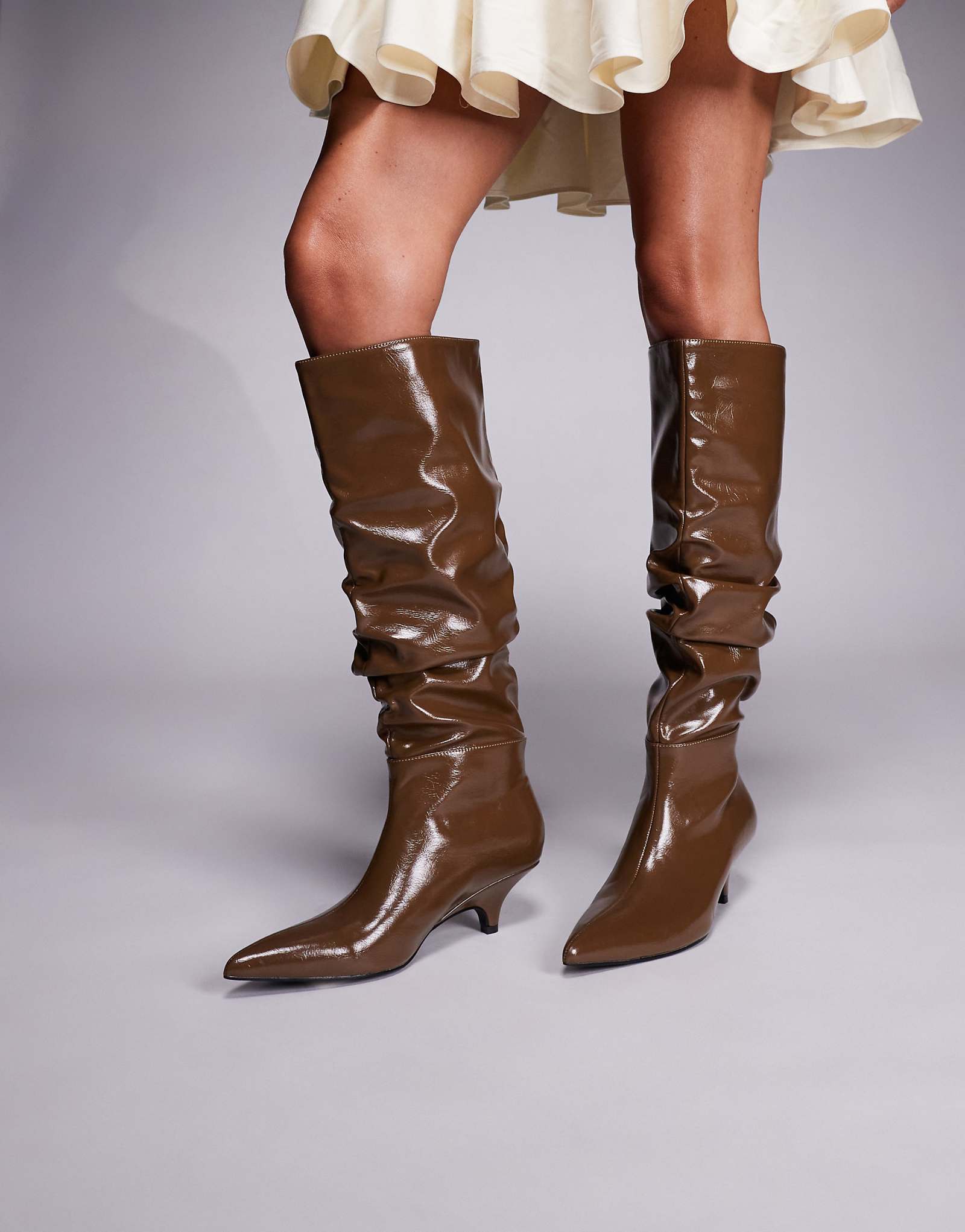 Public Desire - La Dolce Vita taupemocha 6690₽