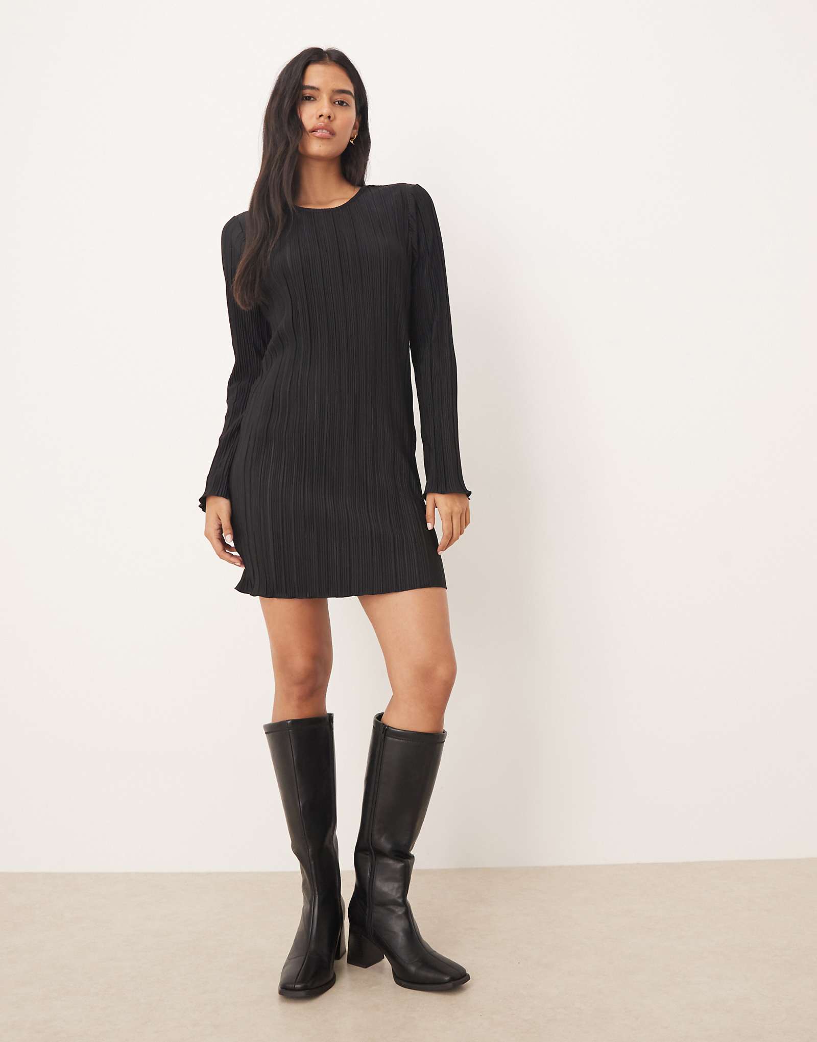 - JDY plisse black 6590₽