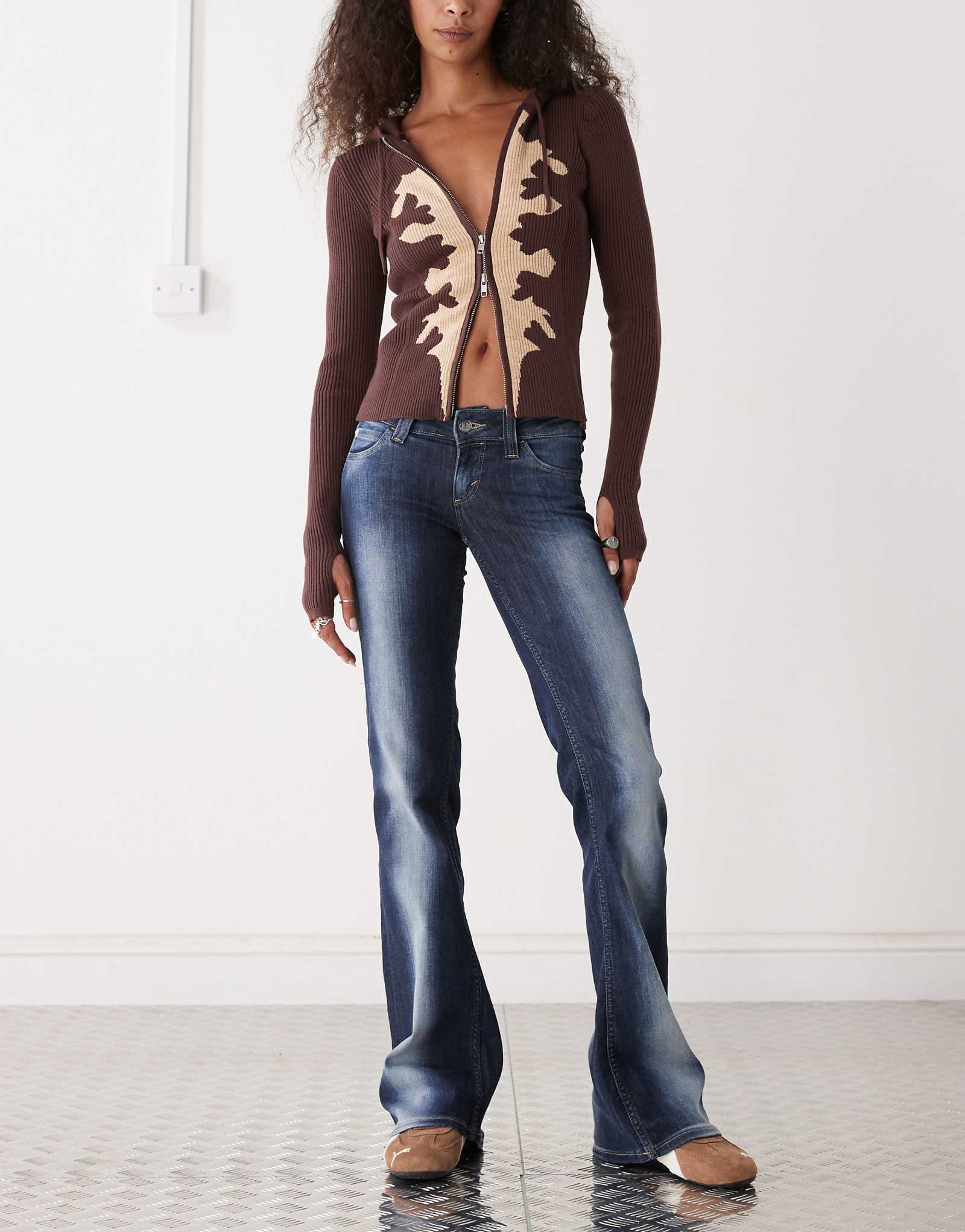 Monday Booty Bei blue spray 8190₽