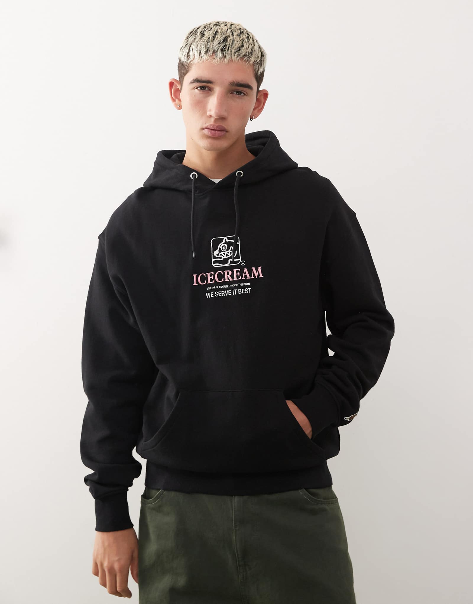 - black 16190₽
