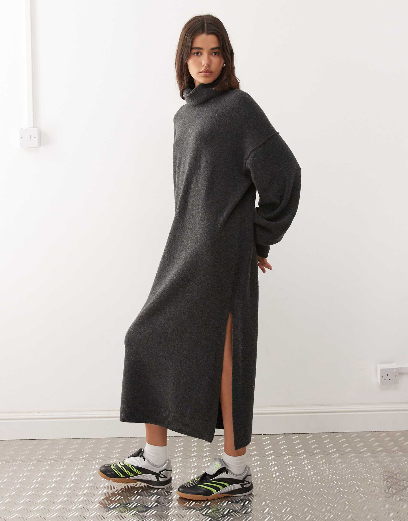 - - ASOS black melange 22390₽