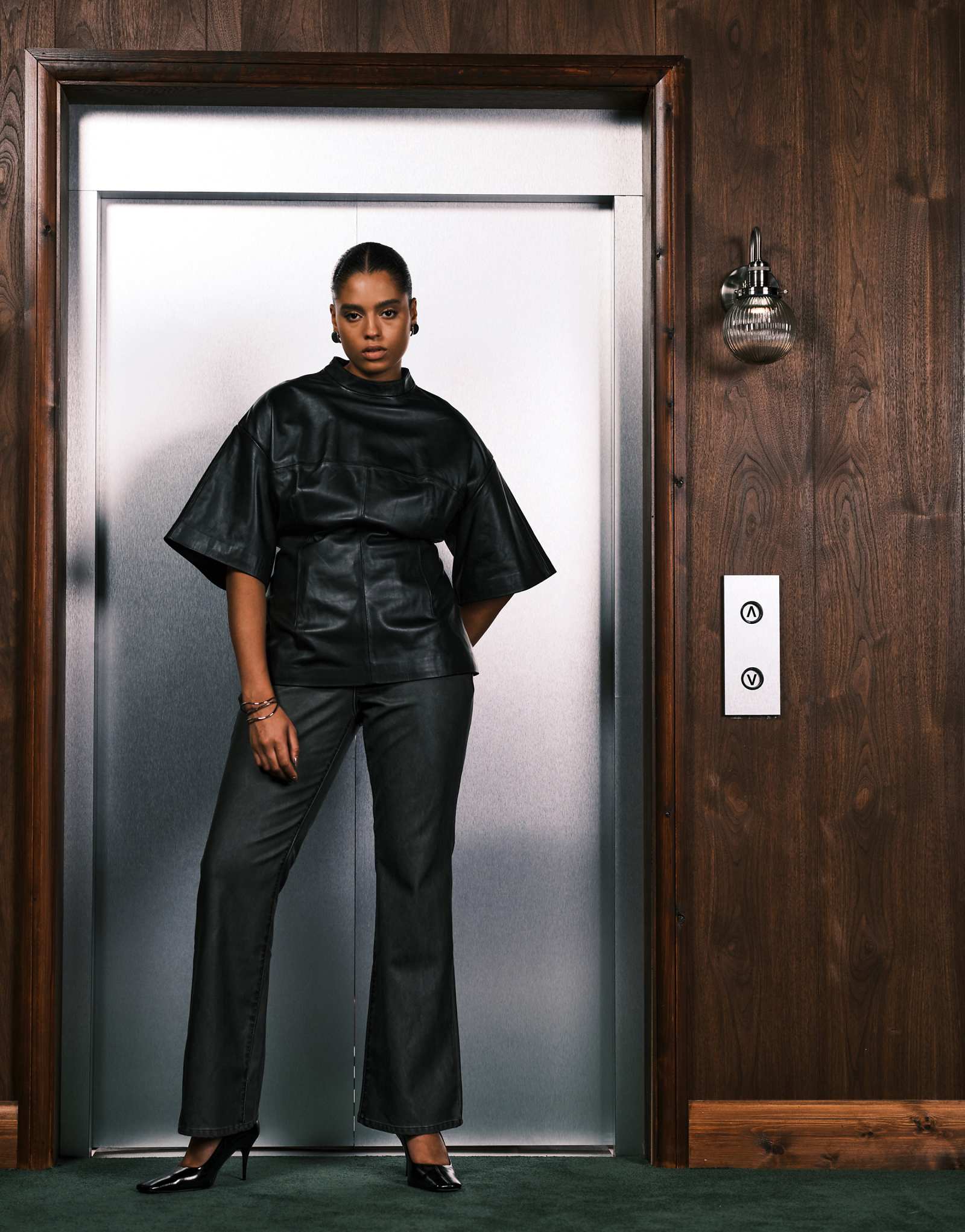 black 001 17790₽