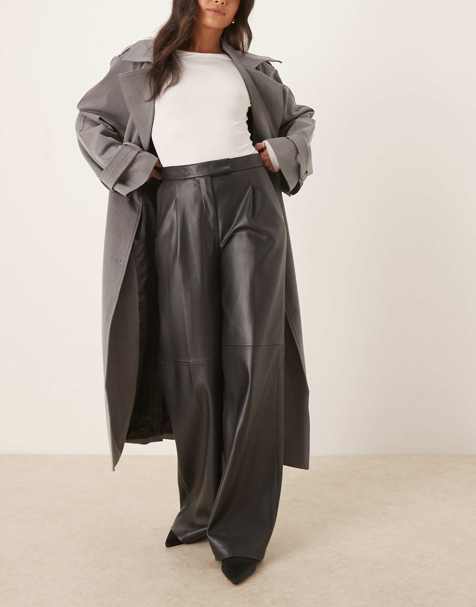 Mango Riga black 19490₽