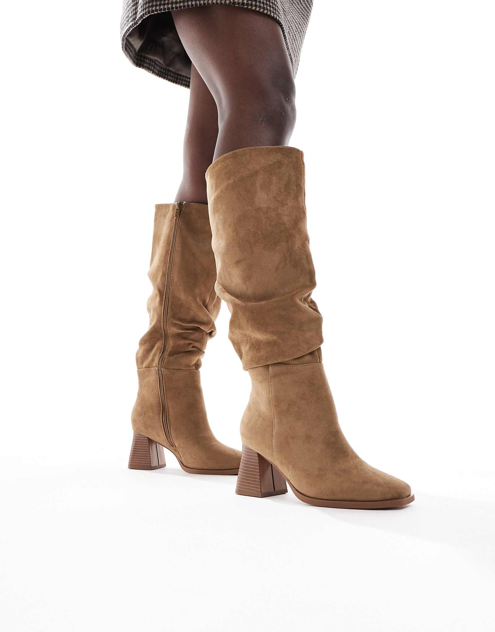 - SEQWL Fisher taupe micro suede 13490₽