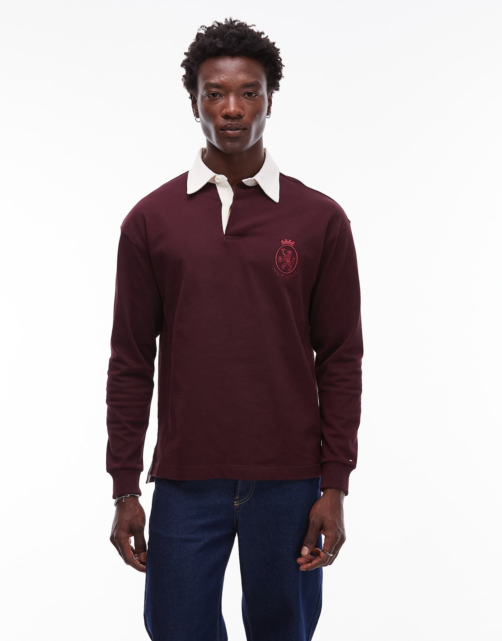 - Tommy Hilfiger burgundy 27690₽