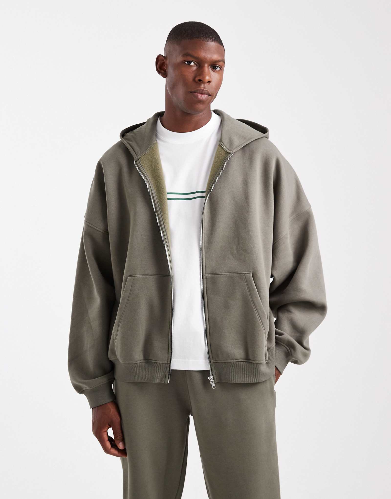 ASOS DESIGN essential extreme oversize dusty olive 10890₽