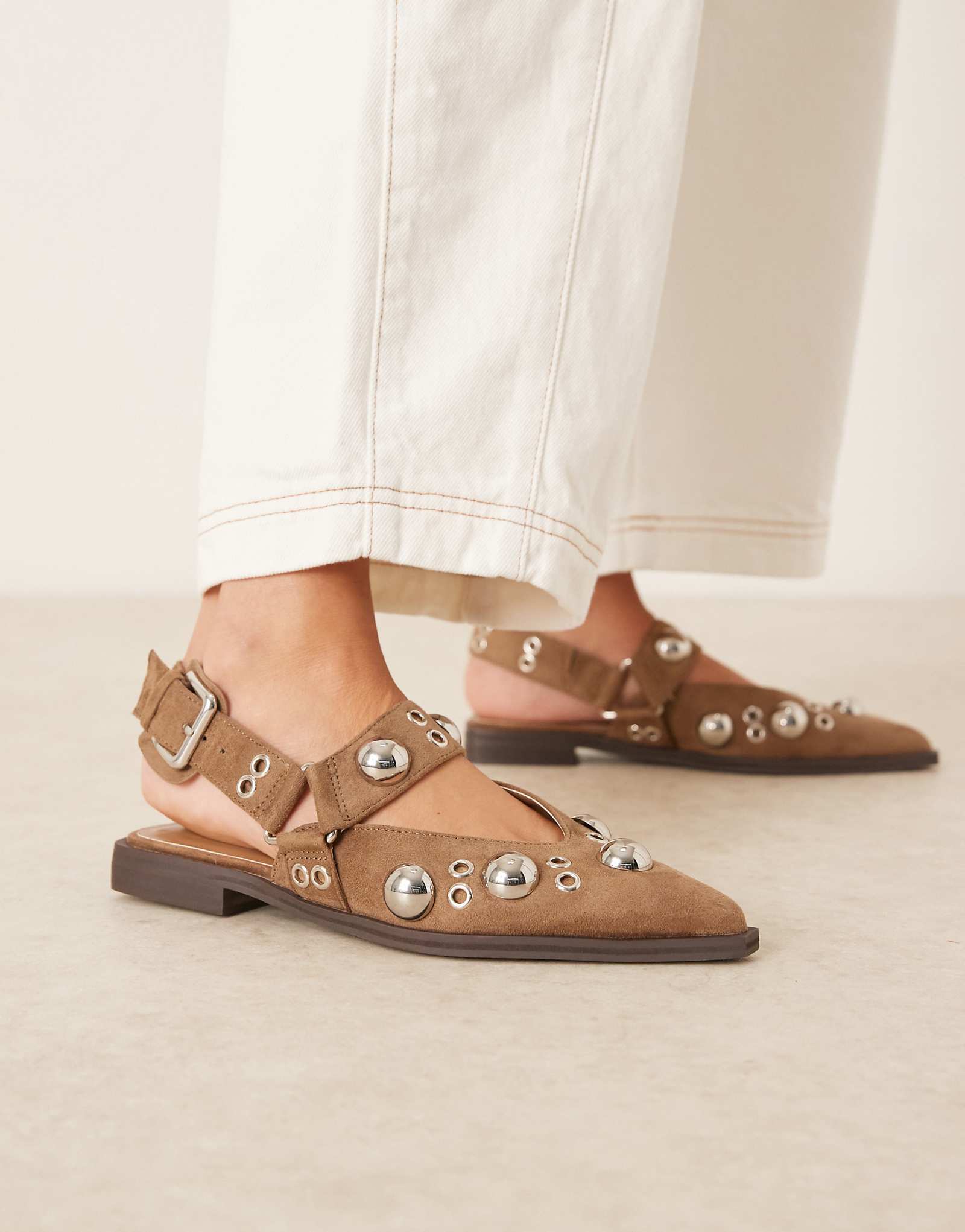 Mary jane ASOS DESIGN Luxor sand suedette 9890₽