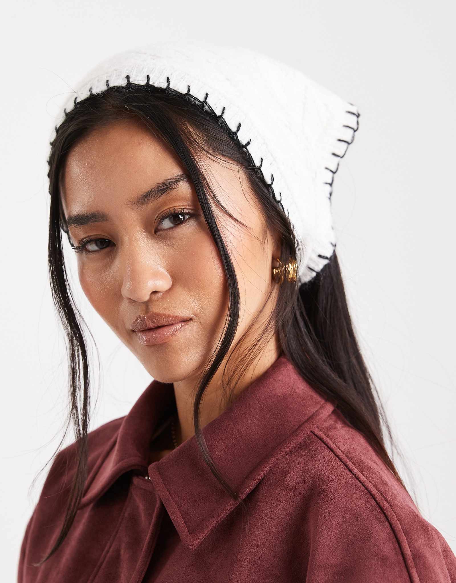 - Miss Selfridge blanket stitch pointelle triangle creamchocolate 1990₽