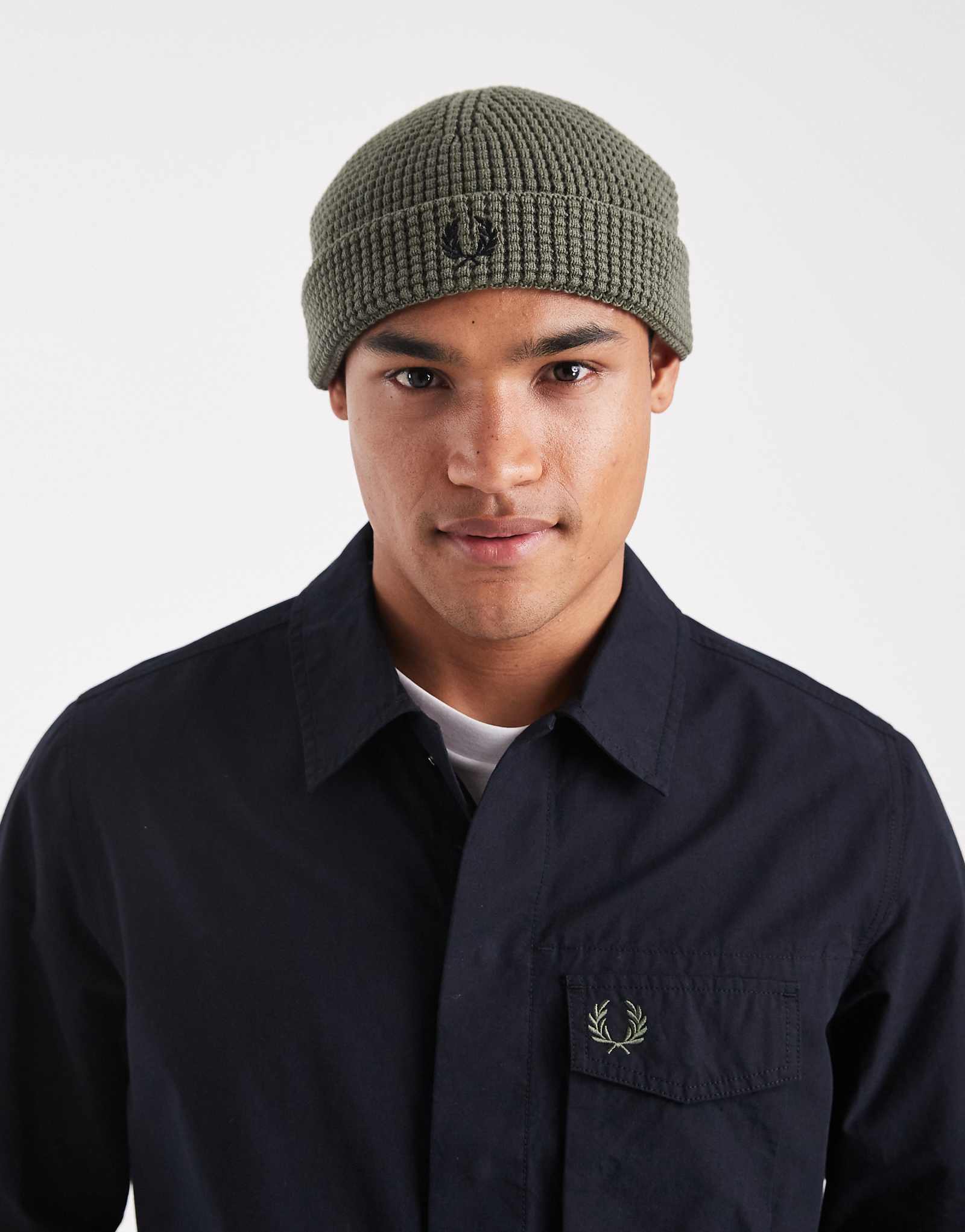 Fred Perry khaki 9890₽