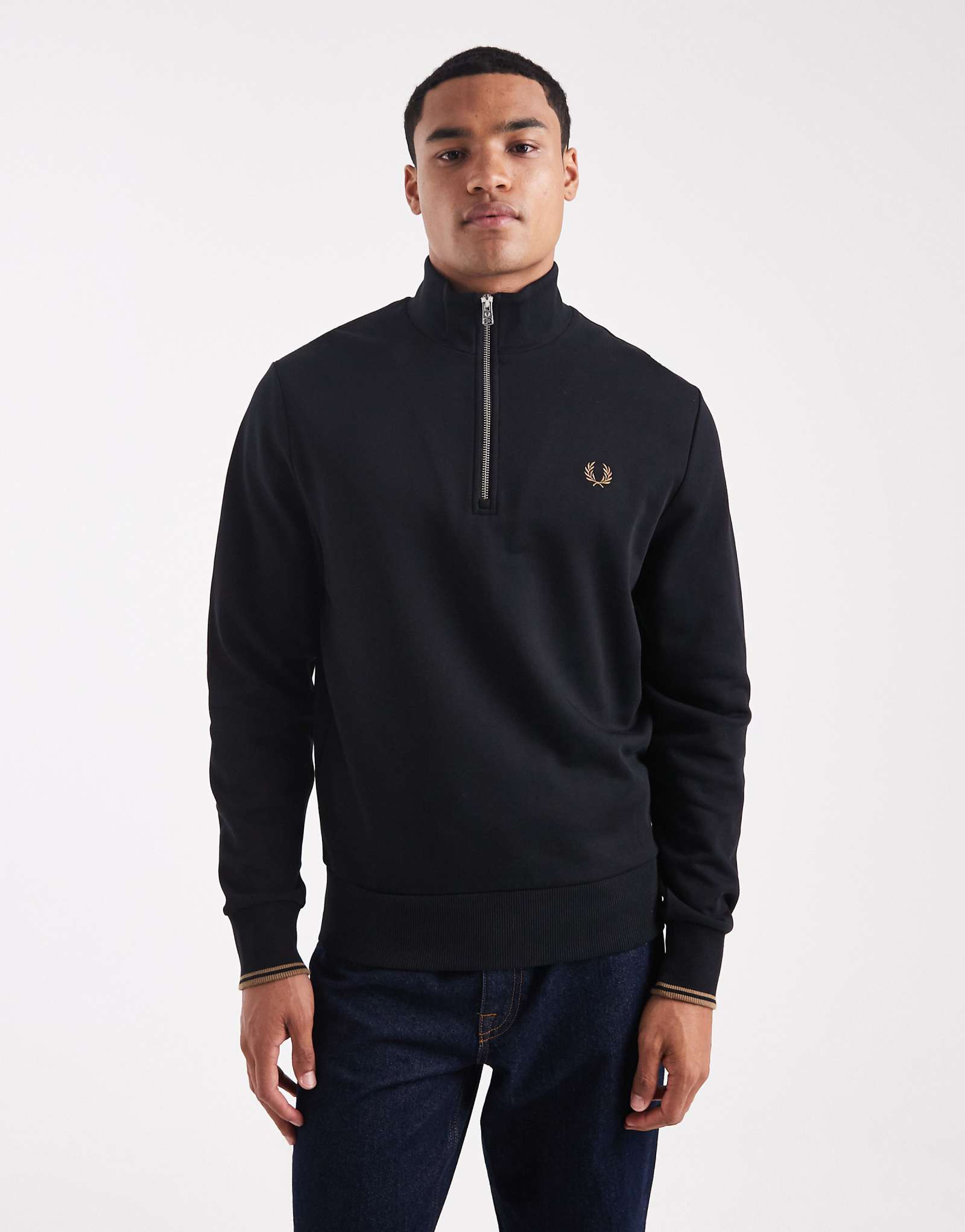 Fred Perry black 27090₽