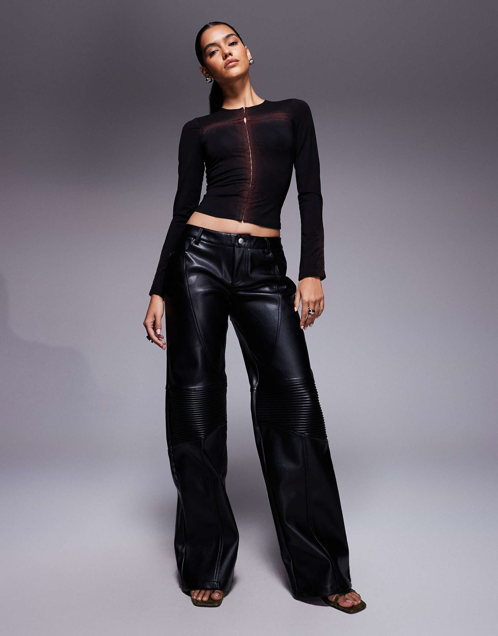 IAMGIA Kristie leather look black 24390₽