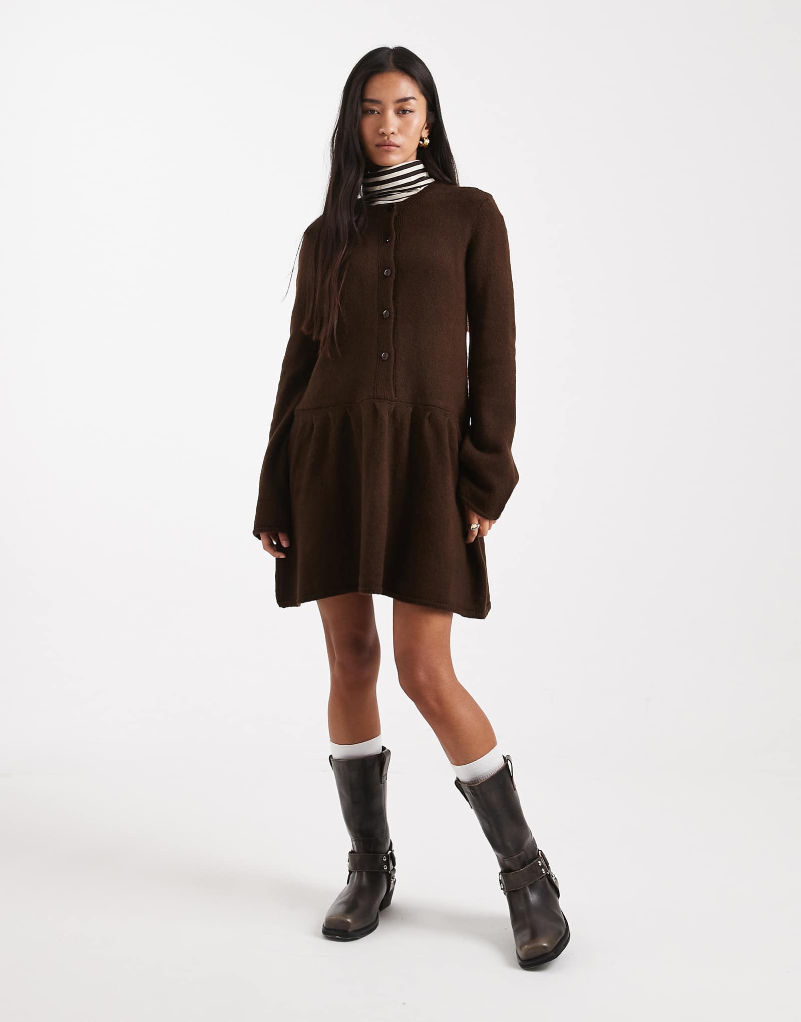 - Vero Moda chocolate 17590₽