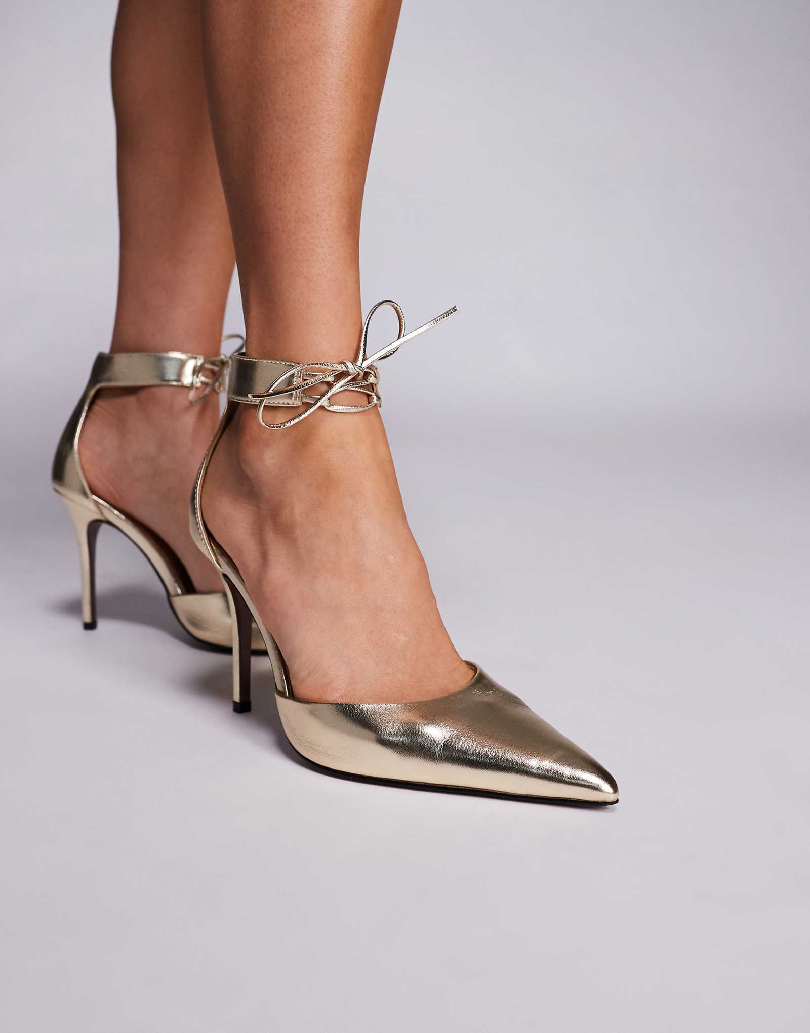 - ASOS DESIGN gold 11890₽