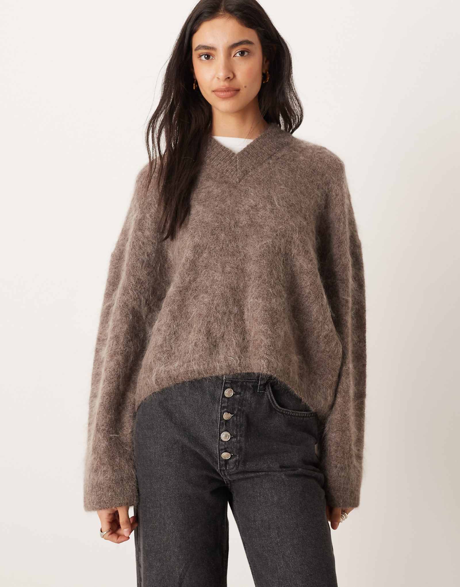 ASOS v- mocha 18190₽