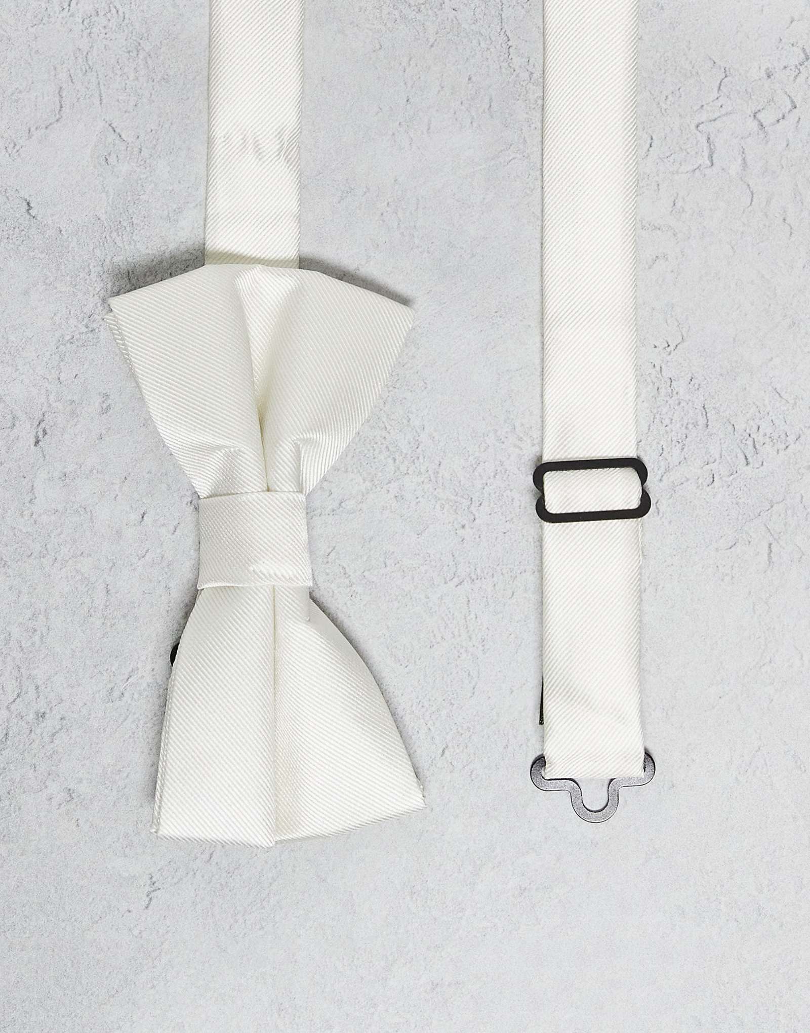 - River Island beige 2790₽