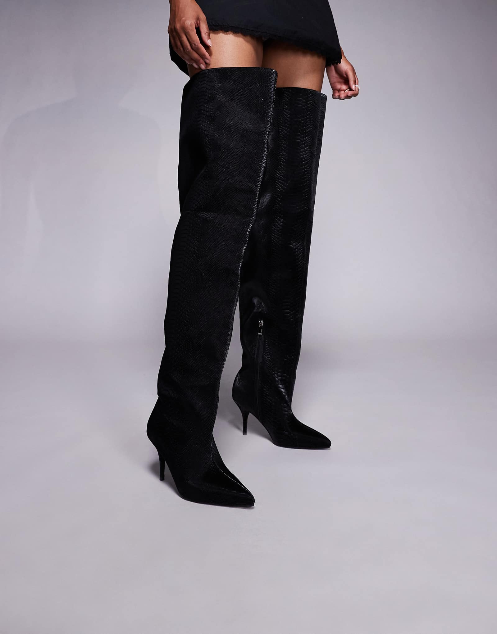 Azalea Wang Halina black snake 33590₽