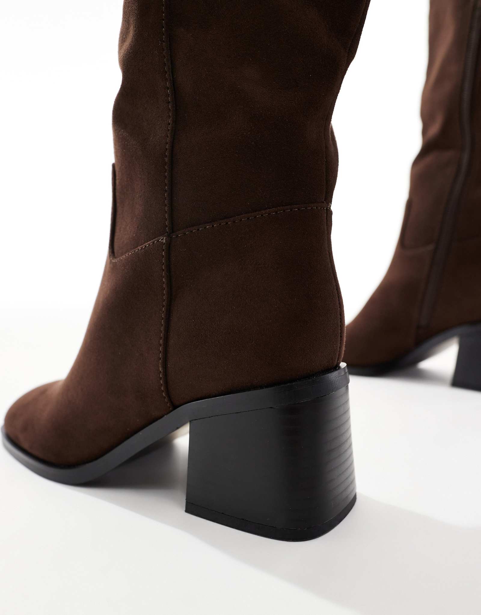 Schuh brown suedette 21790₽
