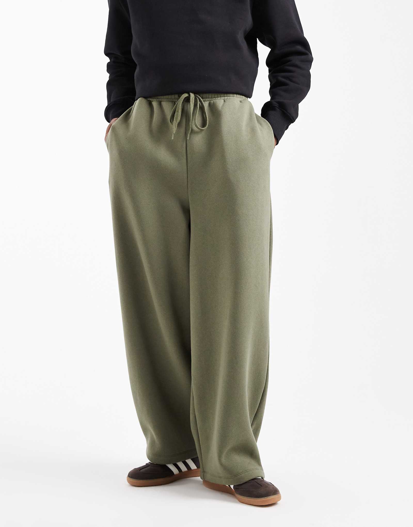 ASOS DESIGN dusty olive 7790₽