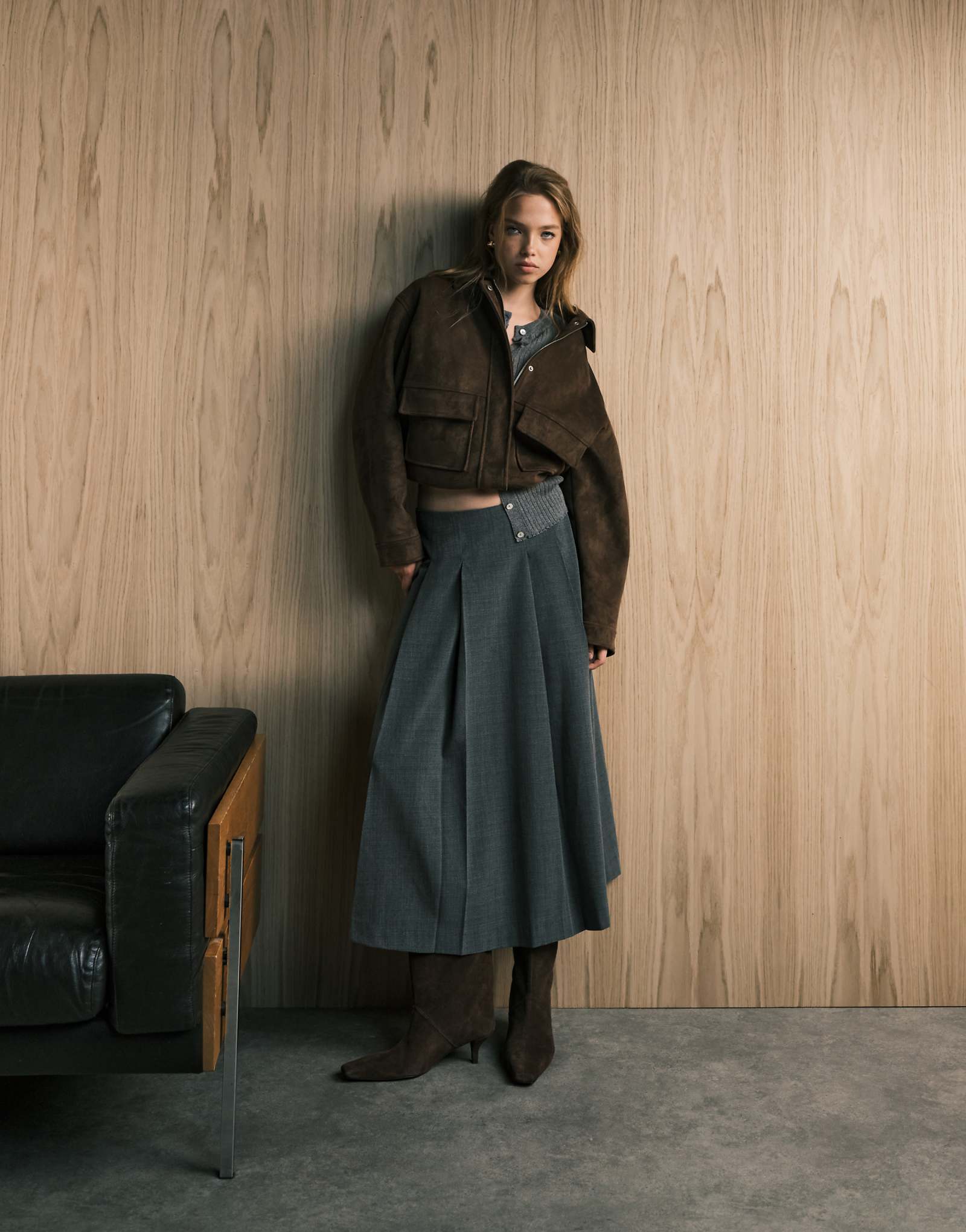 - dark gray 10590₽