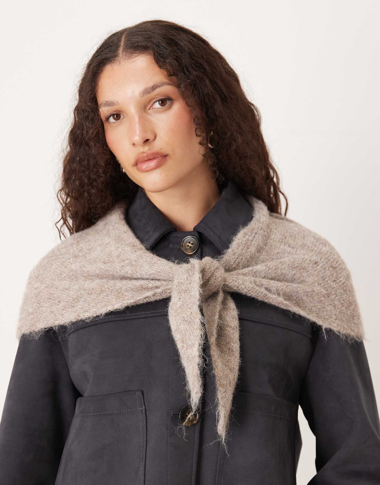 Gina Tricot beige melange 7990₽