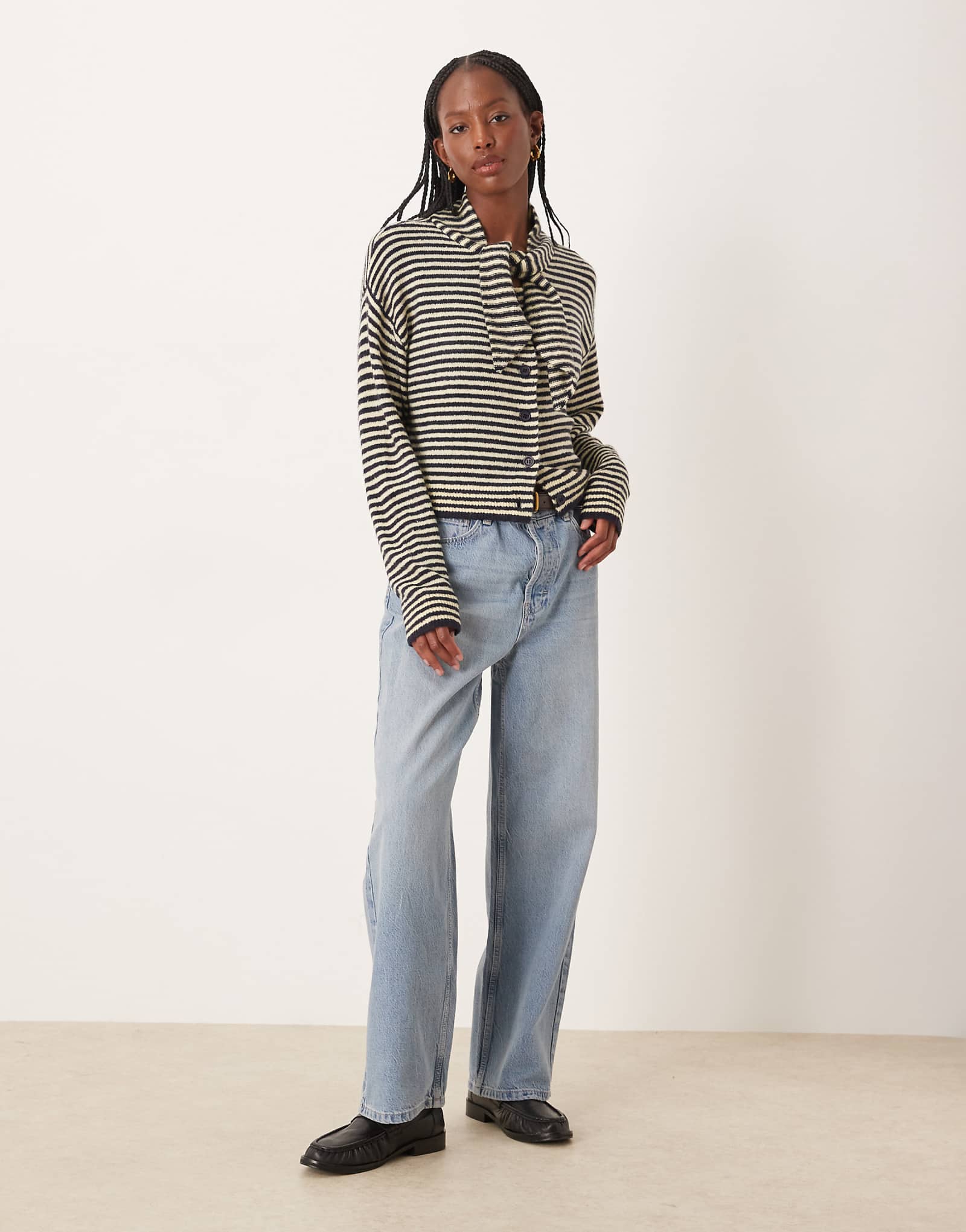 - - navy 10490₽