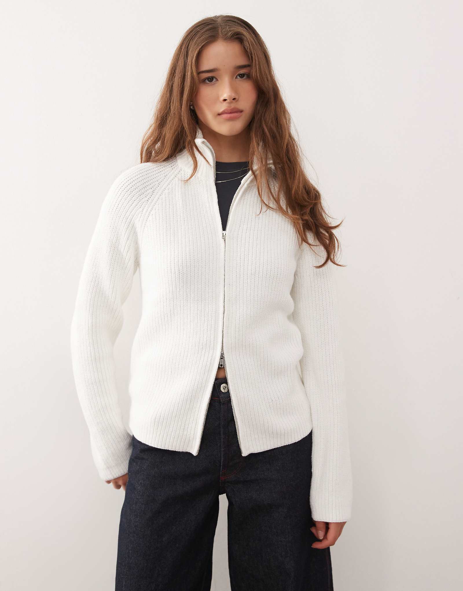 Monki white 11490₽