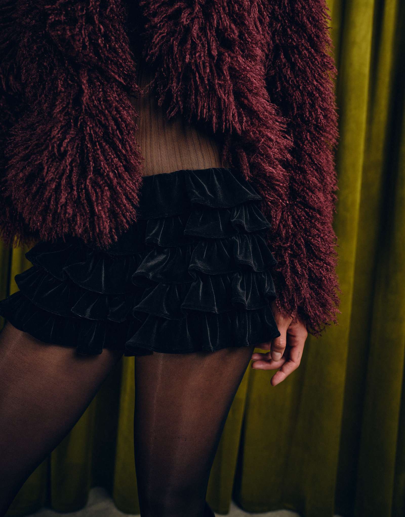 - Frolic - black 14290₽