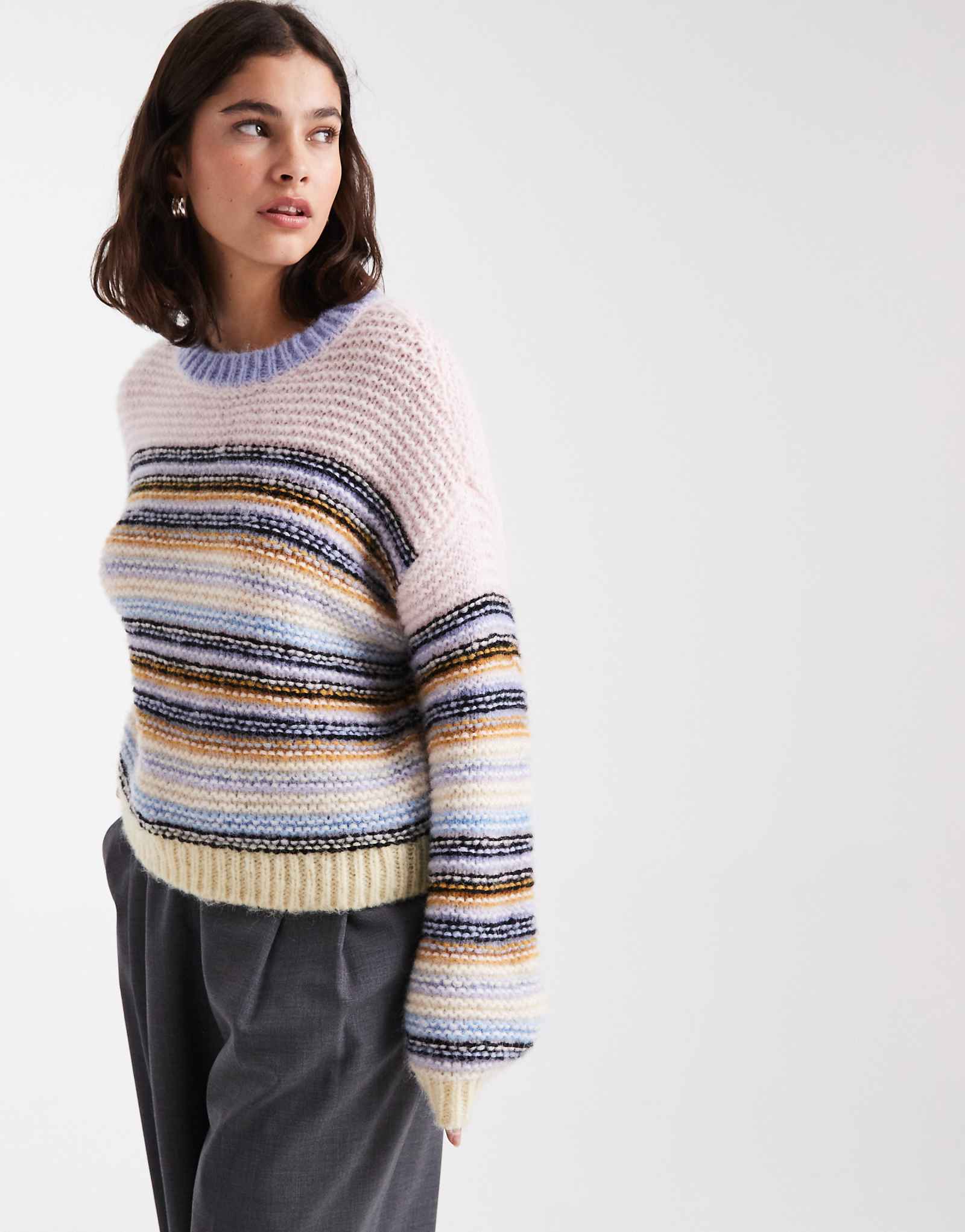 - Vero Moda baby lavender 7890₽