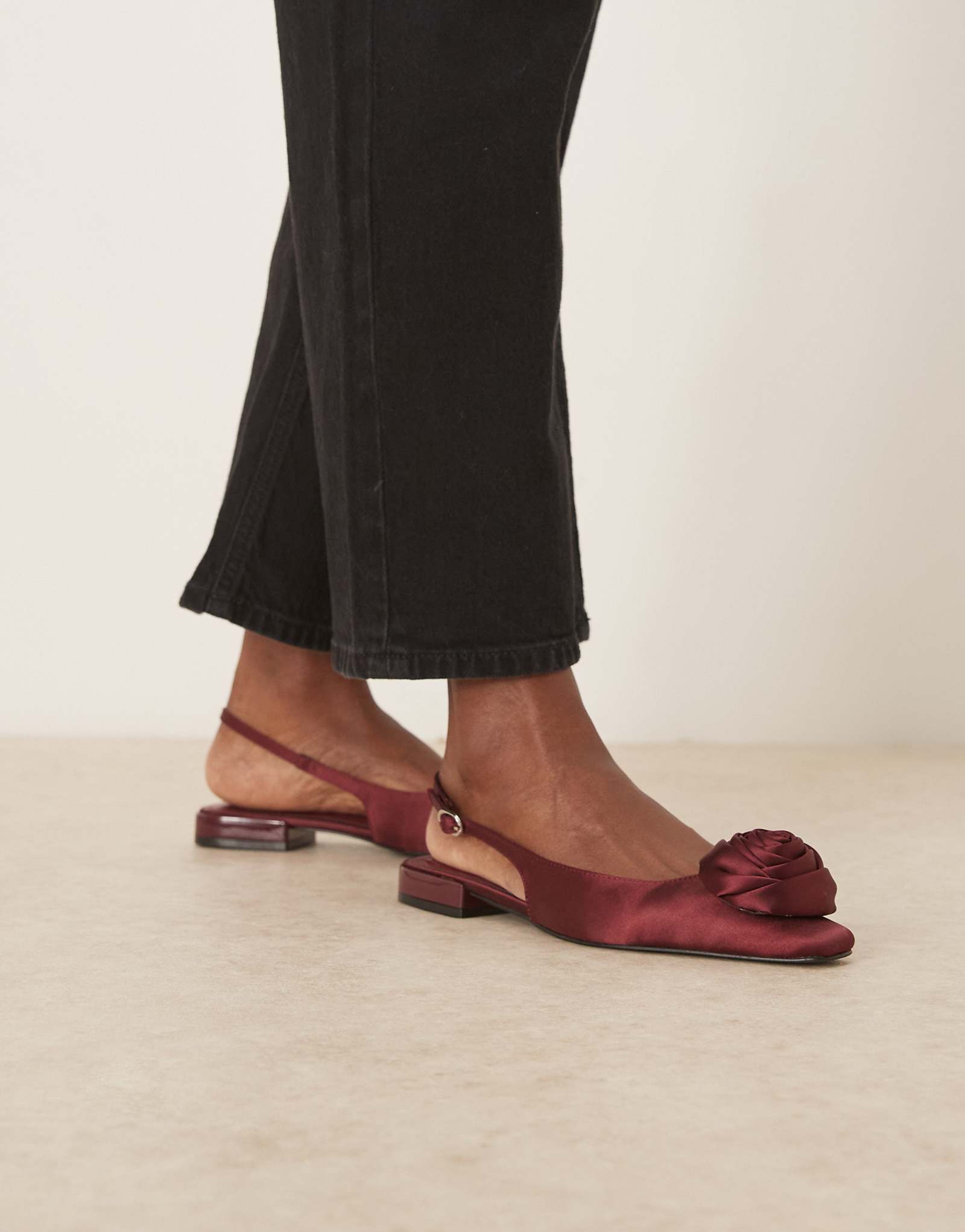 ASOS Lamas plum satin 3290₽