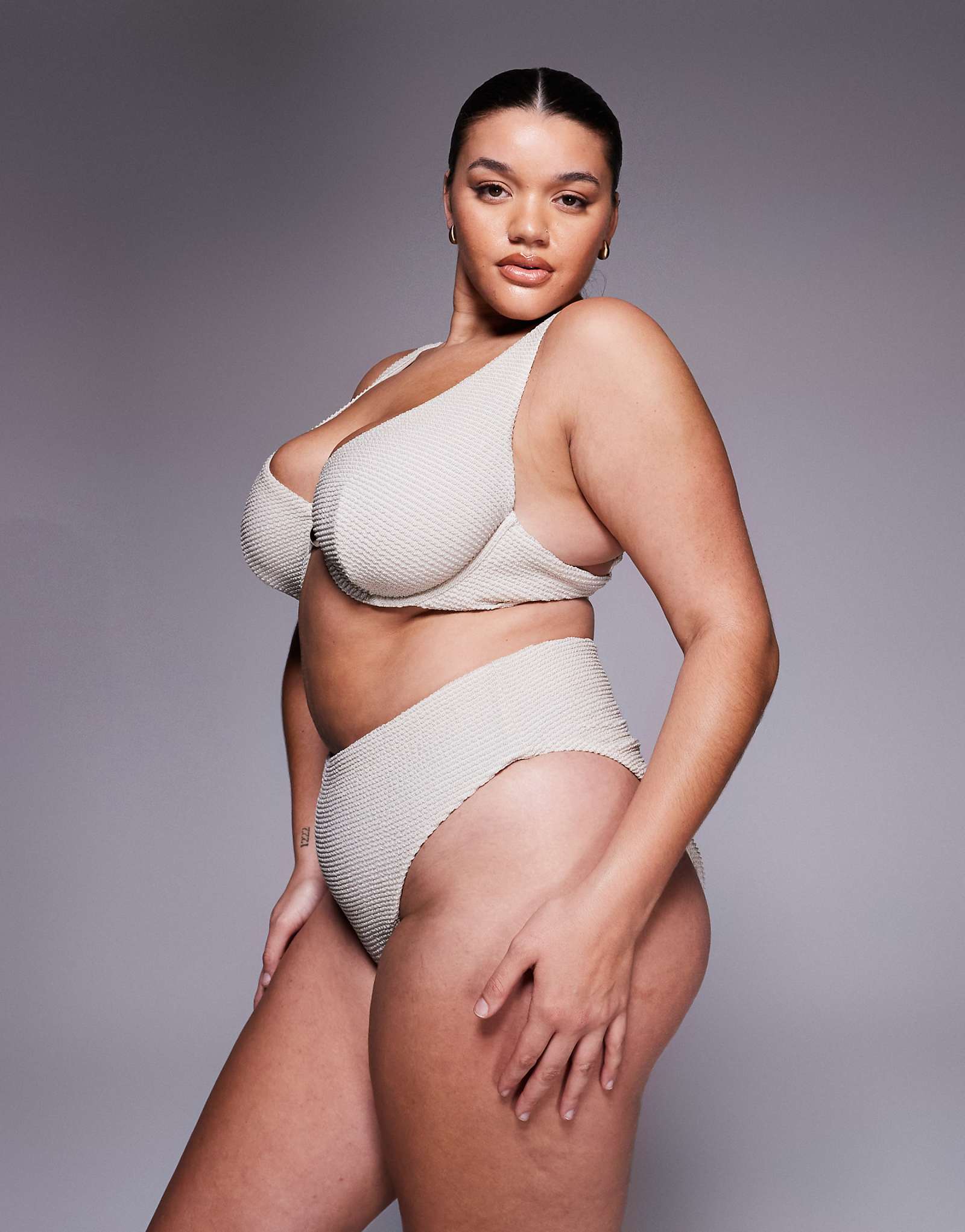 - ASOS DESIGN Curve Winter cream 6490₽