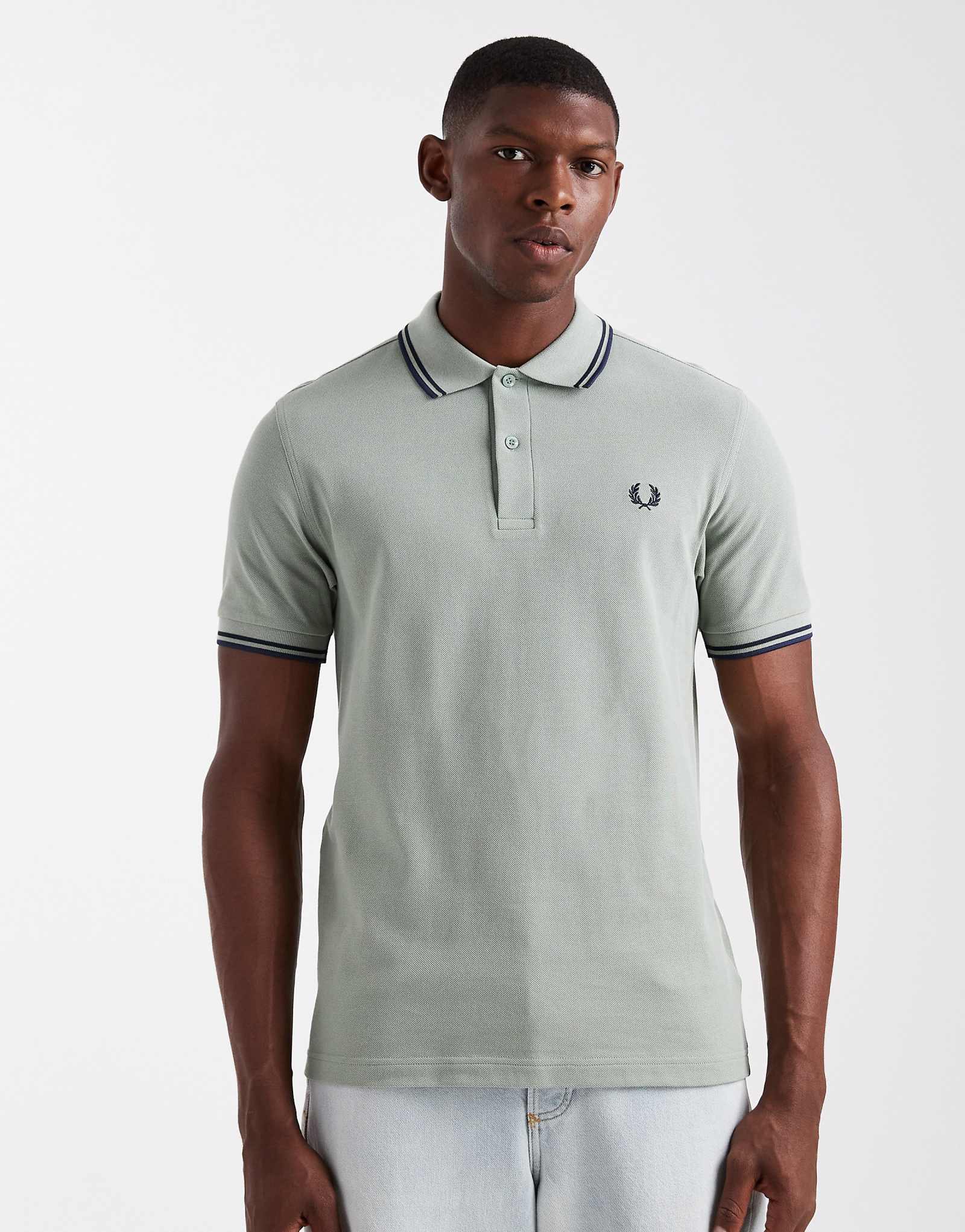 - Fred Perry khaki 19190₽