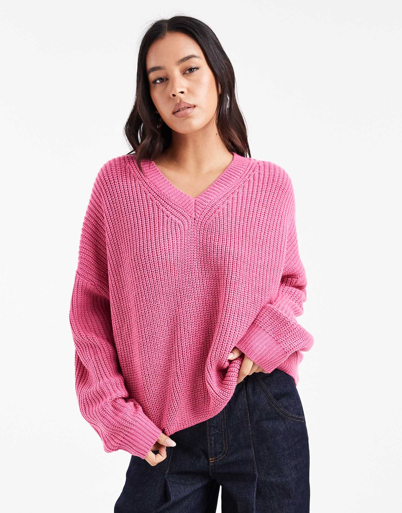 v- pink 5990₽
