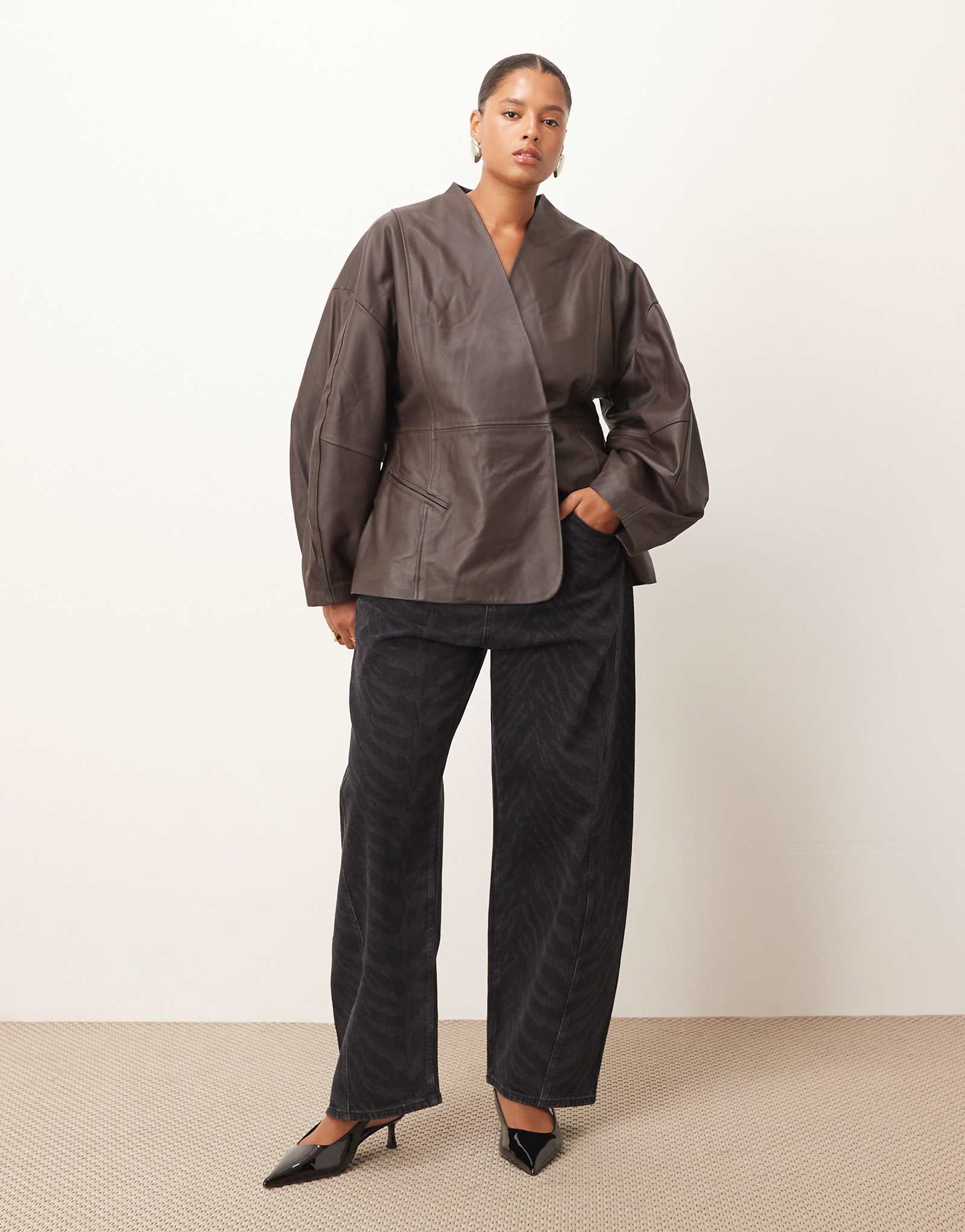 - Franklyn zebra black 19490₽