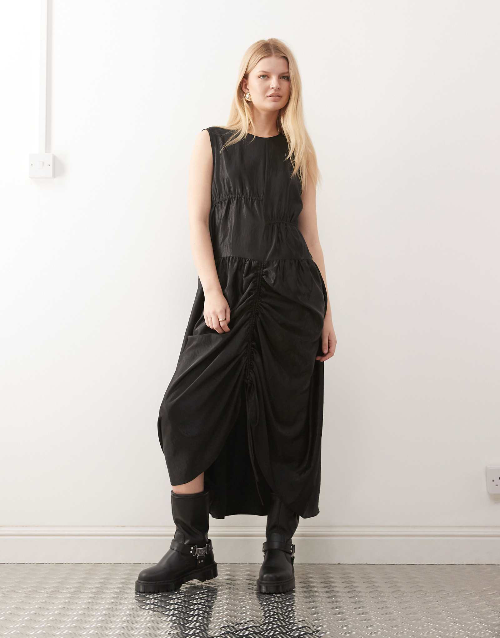 - COLLUSION black 13490₽