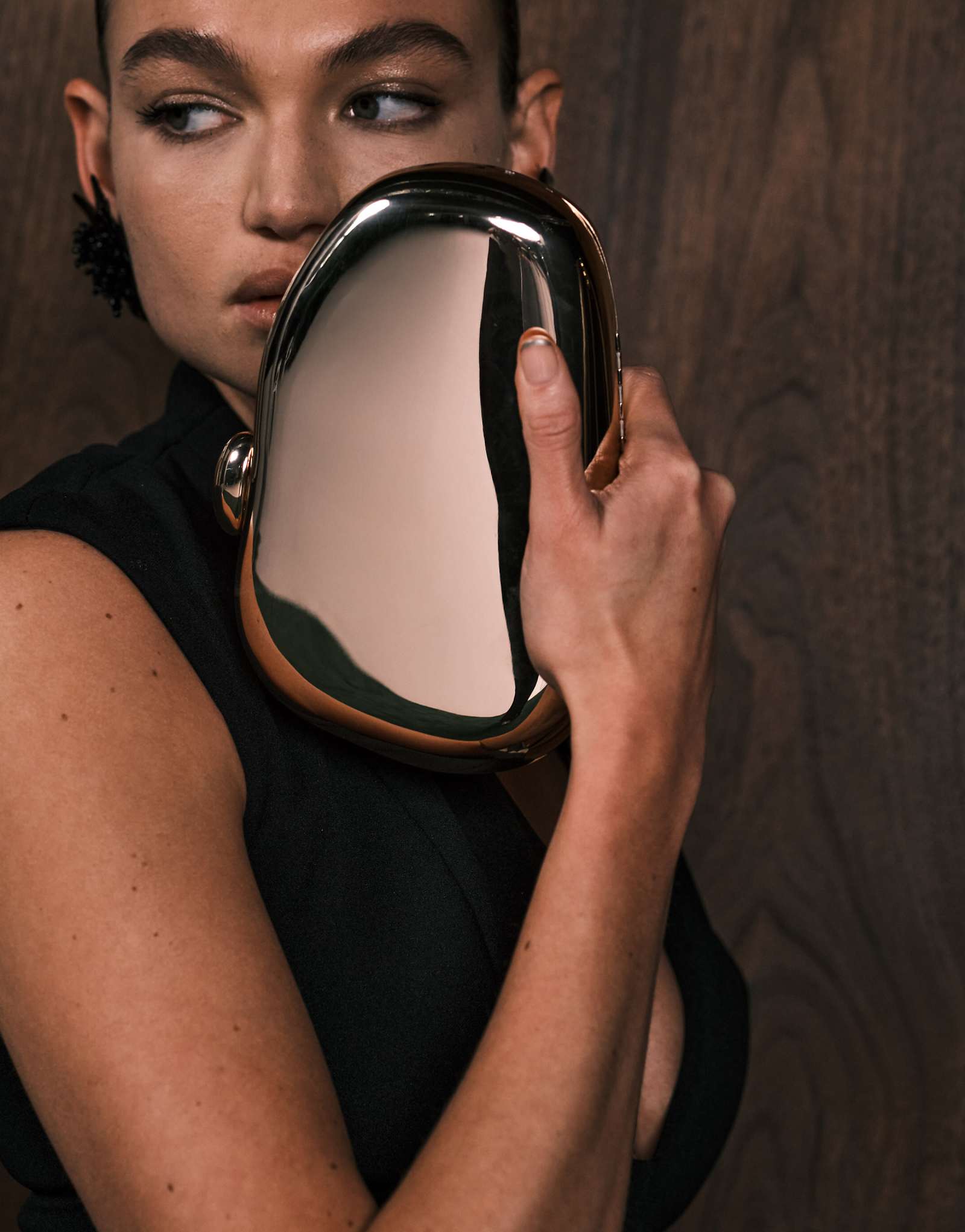 - ASOS DESIGN abstract hardbox gold 11890₽