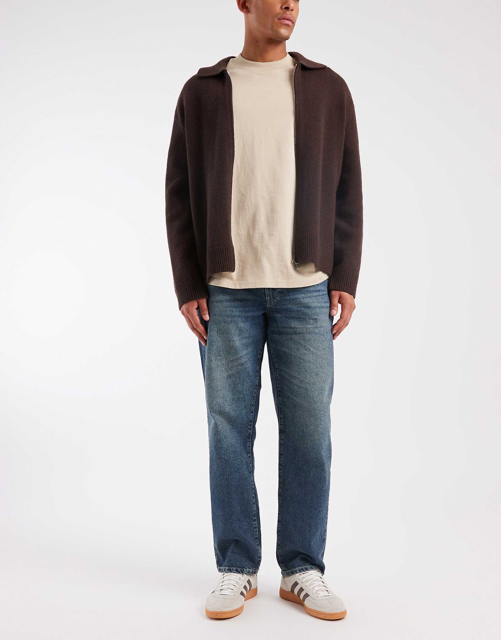 ASOS mid wash blue 10390₽