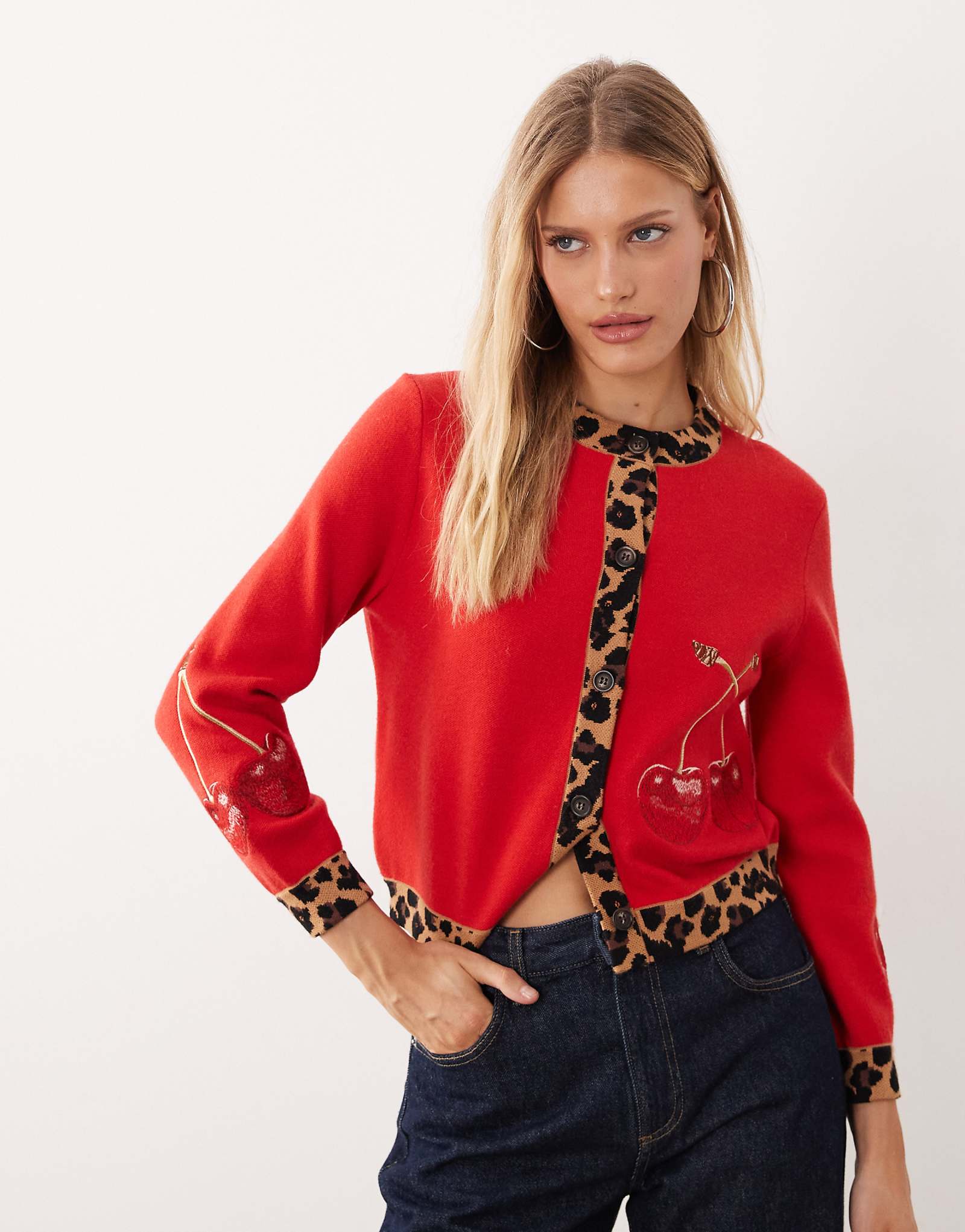 red leopard print 34590₽