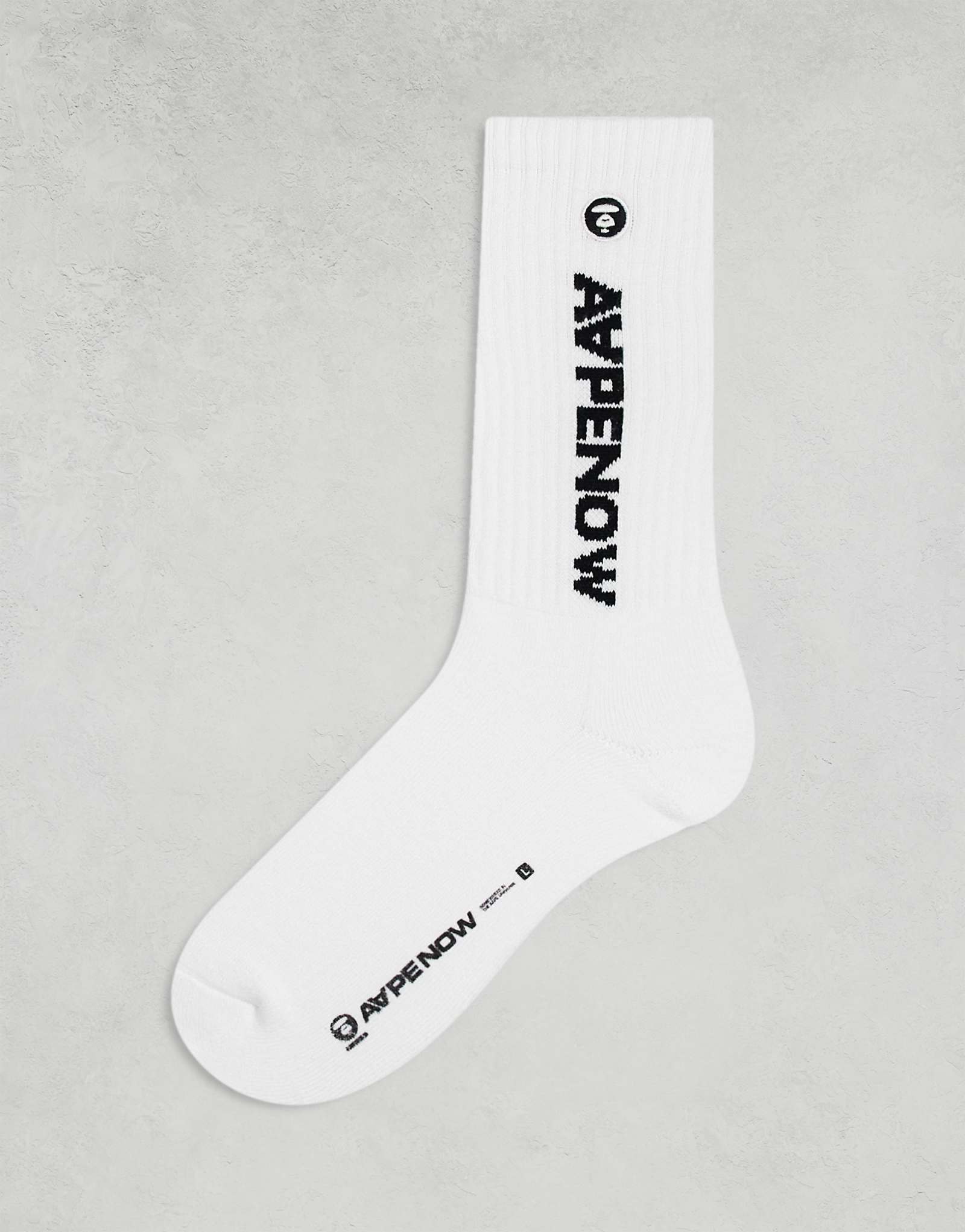 Aape by A Bathing Ape white 2890₽