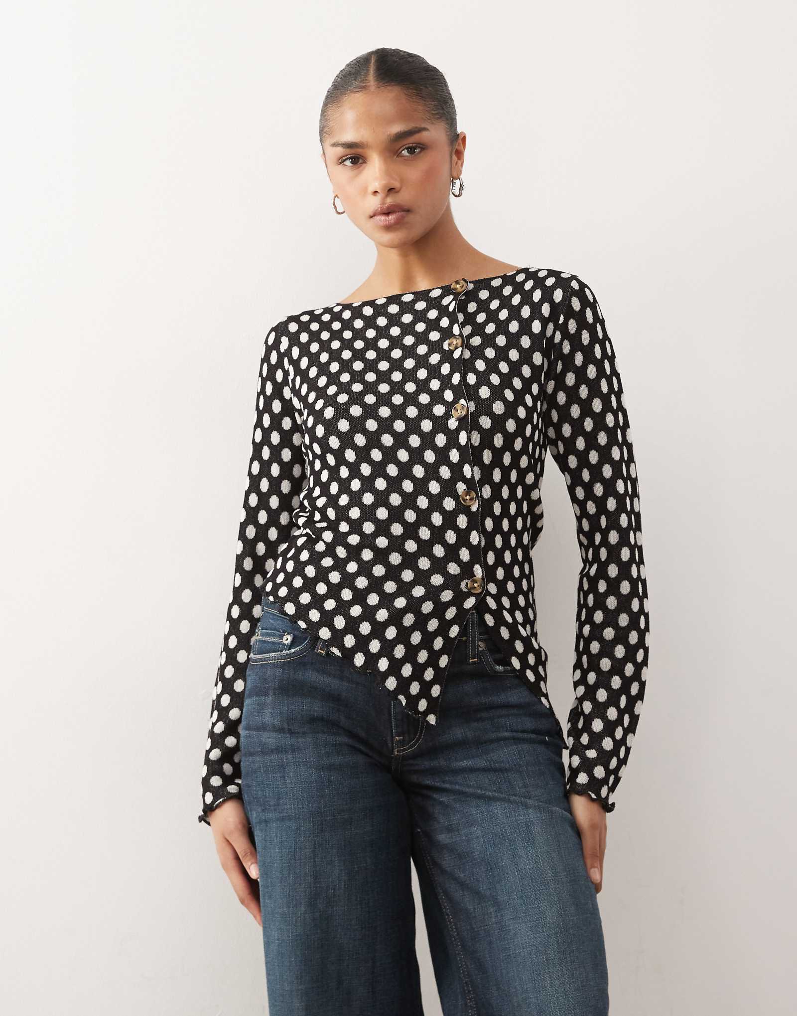 black polka dot 8590₽