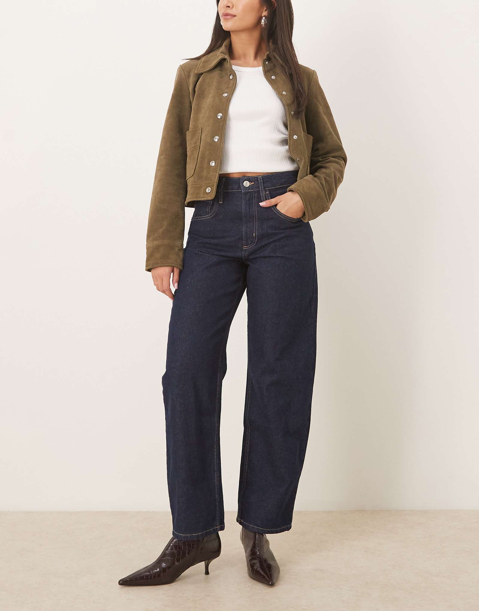 - Mango Bet 100 INDIGO 15190₽