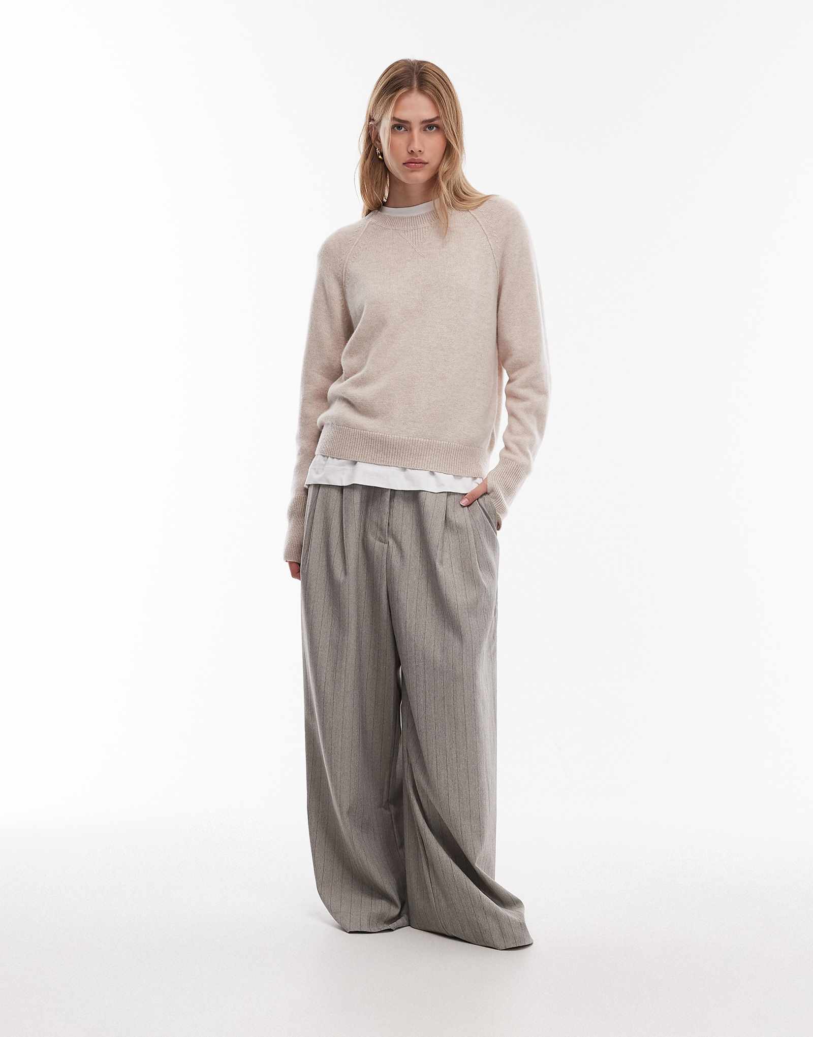 ARKET beige 43990₽