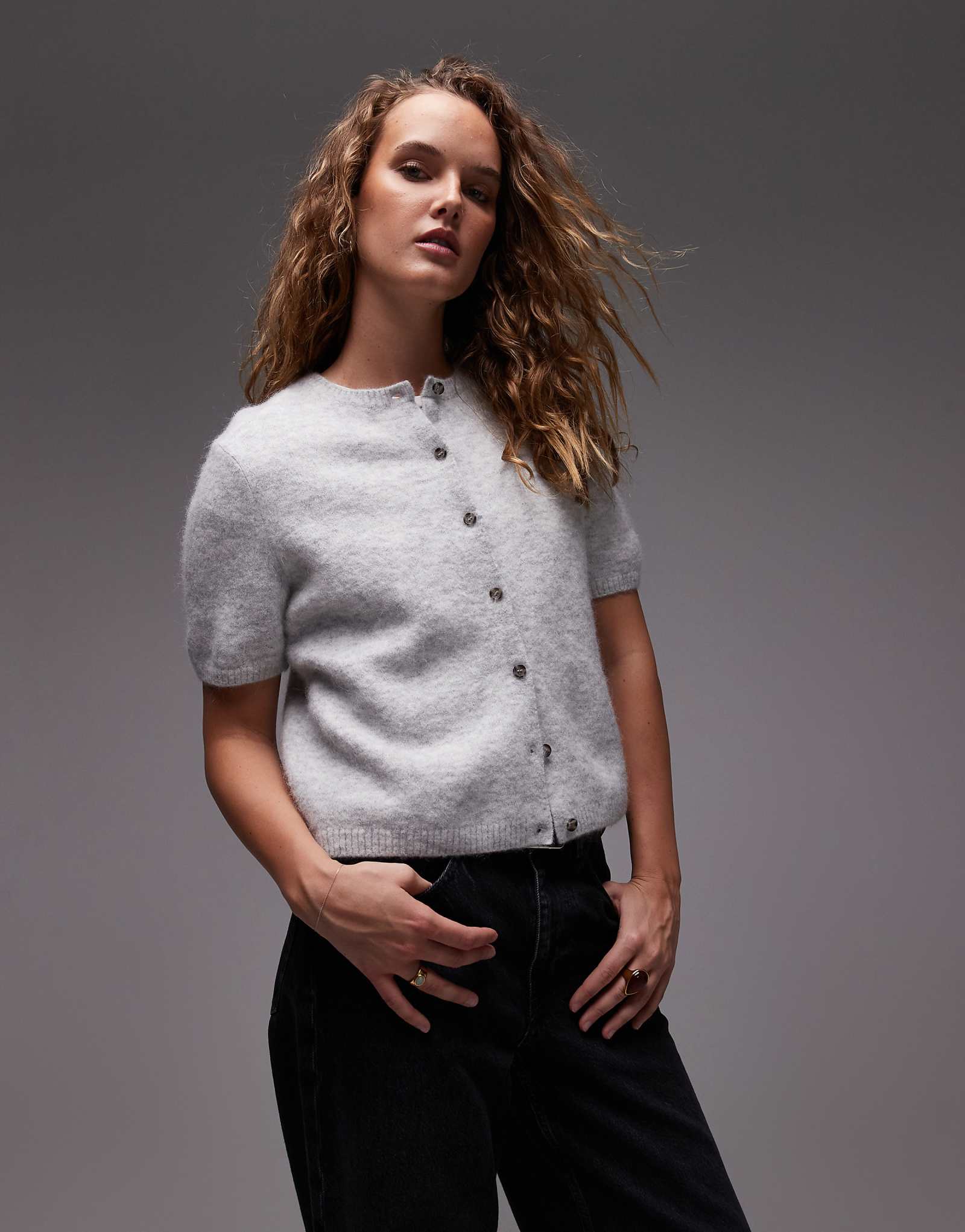 - ARKET light gray 18590₽