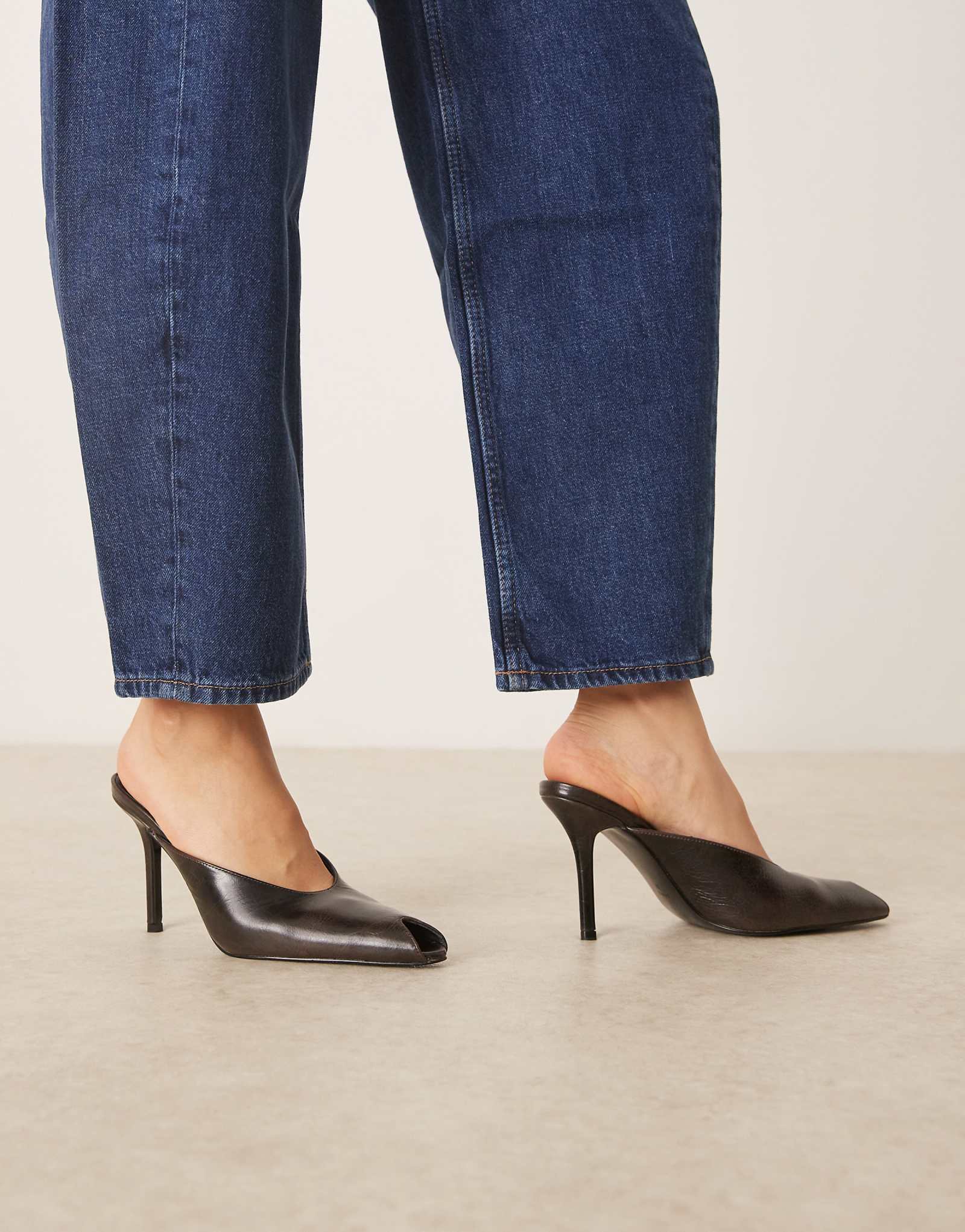 - Mango - - Dark brown 25390₽