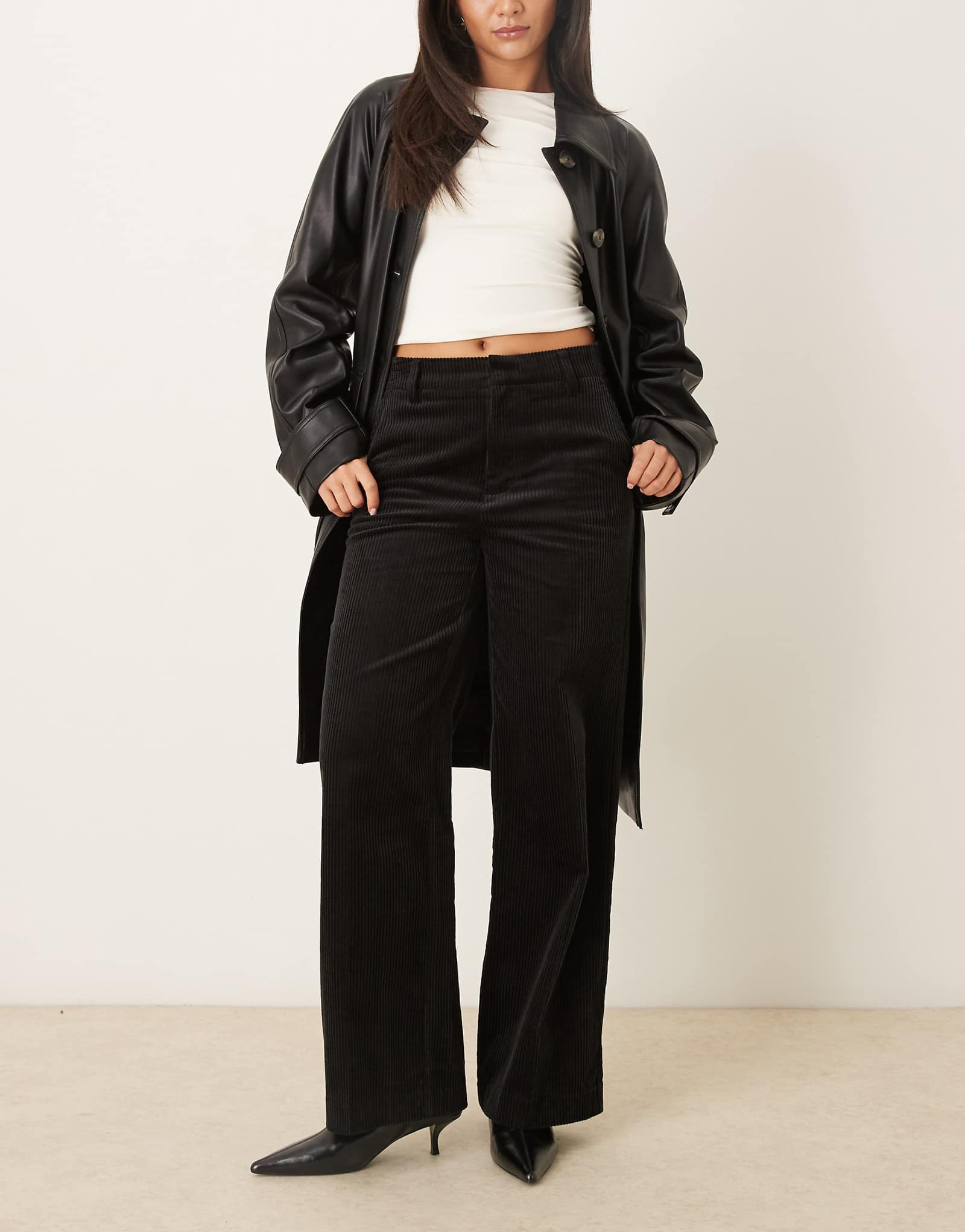 Gina Tricot black 15090₽