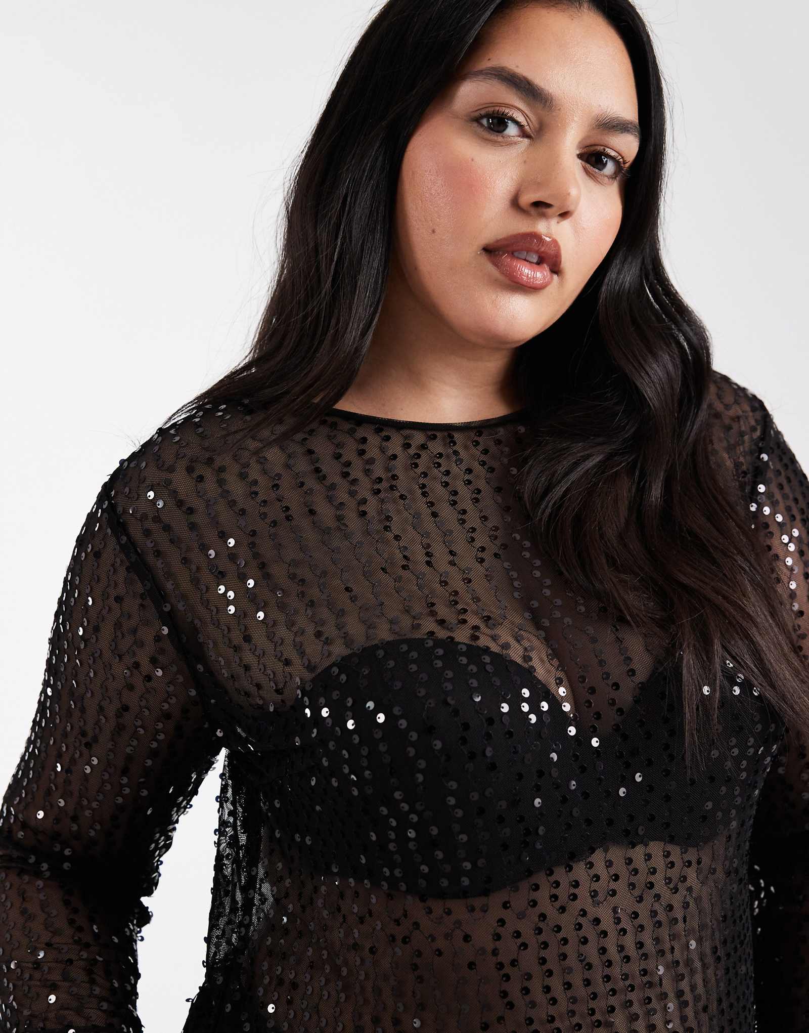 black sequins 10090₽